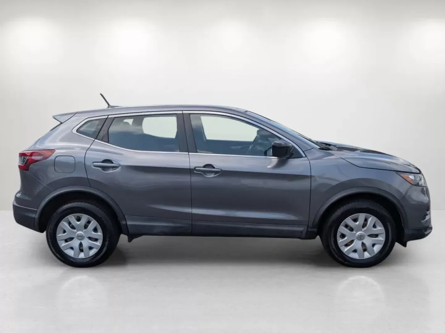 2020 /Charcoal Nissan Rogue S (JN1BJ1CV6LW) with an Other engine, located at 3959 U.S. 80 W, Phenix City, AL, 36870, (334) 297-4885, 32.469296, -85.135185 - 2020 Nissan Rogue S - Photo#3