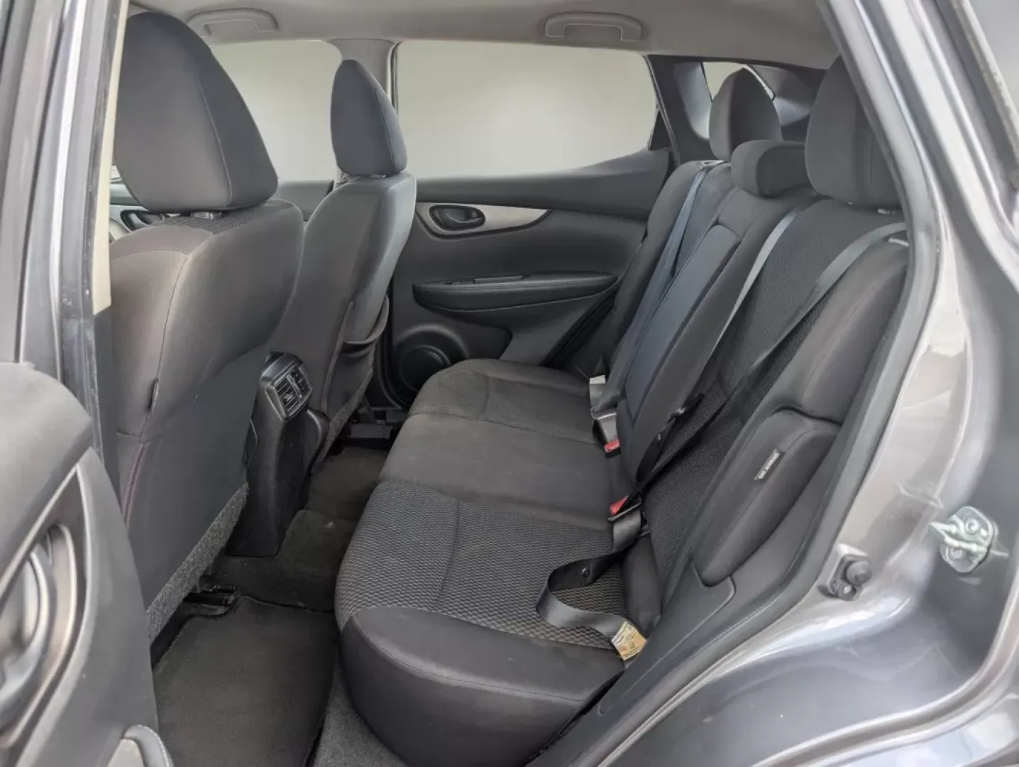2020 /Charcoal Nissan Rogue S (JN1BJ1CV6LW) with an Other engine, located at 3959 U.S. 80 W, Phenix City, AL, 36870, (334) 297-4885, 32.469296, -85.135185 - 2020 Nissan Rogue S - Photo#10