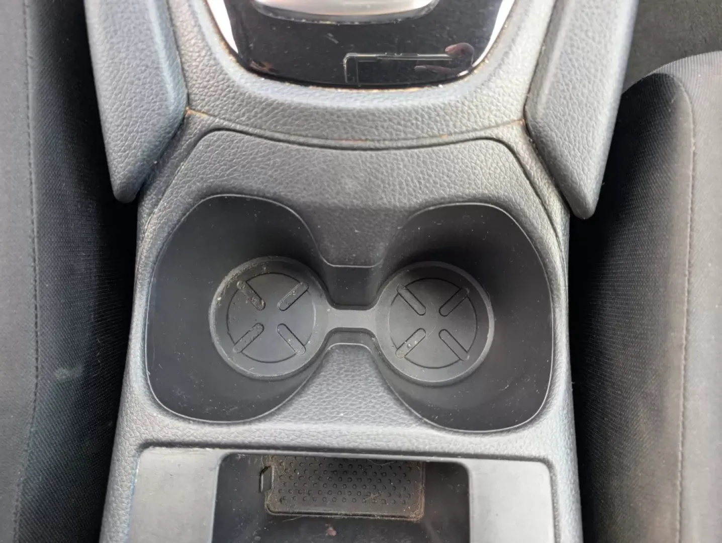 2020 /Charcoal Nissan Rogue S (JN1BJ1CV6LW) with an Other engine, located at 3959 U.S. 80 W, Phenix City, AL, 36870, (334) 297-4885, 32.469296, -85.135185 - 2020 Nissan Rogue S - Photo#14