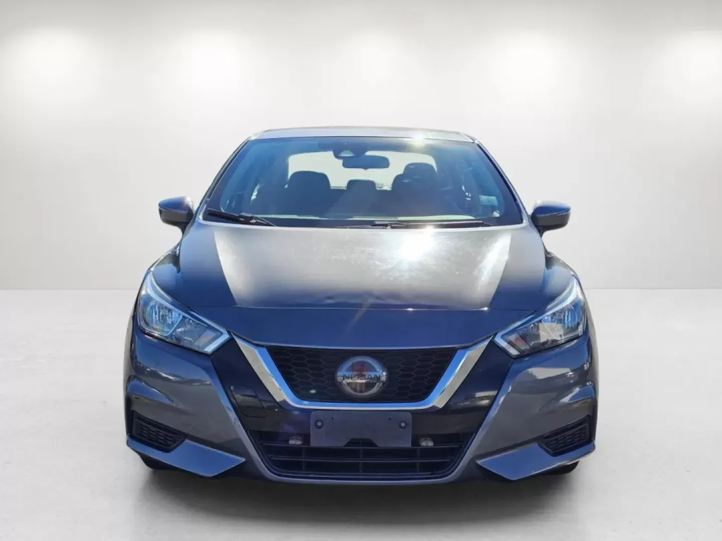 2020 /Graphite Nissan Versa SV (3N1CN8EV9LL) with an Other engine, located at 1430 Gateway Drive, Opelika, AL, 36801, (334) 239-0944, 32.637871, -85.409790 - **Elevate Your Daily Commute with the 2020 Nissan Versa SV at Gils Auto!**<br /> <br /> If you're seeking a reliable, stylish, and budget-friendly sedan for your daily commute or weekend getaways, look no further than this 2020 Nissan Versa SV. This versatile vehicle not only offers impressive fuel - Photo#1