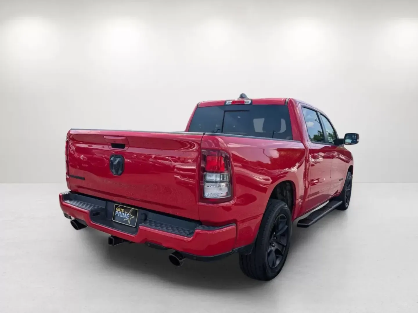 2020 /Black Ram 1500 Big Horn (1C6RREFT0LN) with an Other engine, located at 804 22nd Ave, Phenix City, AL, 36870, (334) 297-1860, 32.484749, -85.024475 - **Unleash Your Adventures with the 2020 Ram 1500 Big Horn at Gils Auto!**<br /> <br /> Are you ready to elevate your lifestyle? Whether you're hauling gear for your weekend adventures, commuting to work, or managing a busy family life, the 2020 Ram 1500 Big Horn Crew Cab Pickup is designed to meet a - Photo#4
