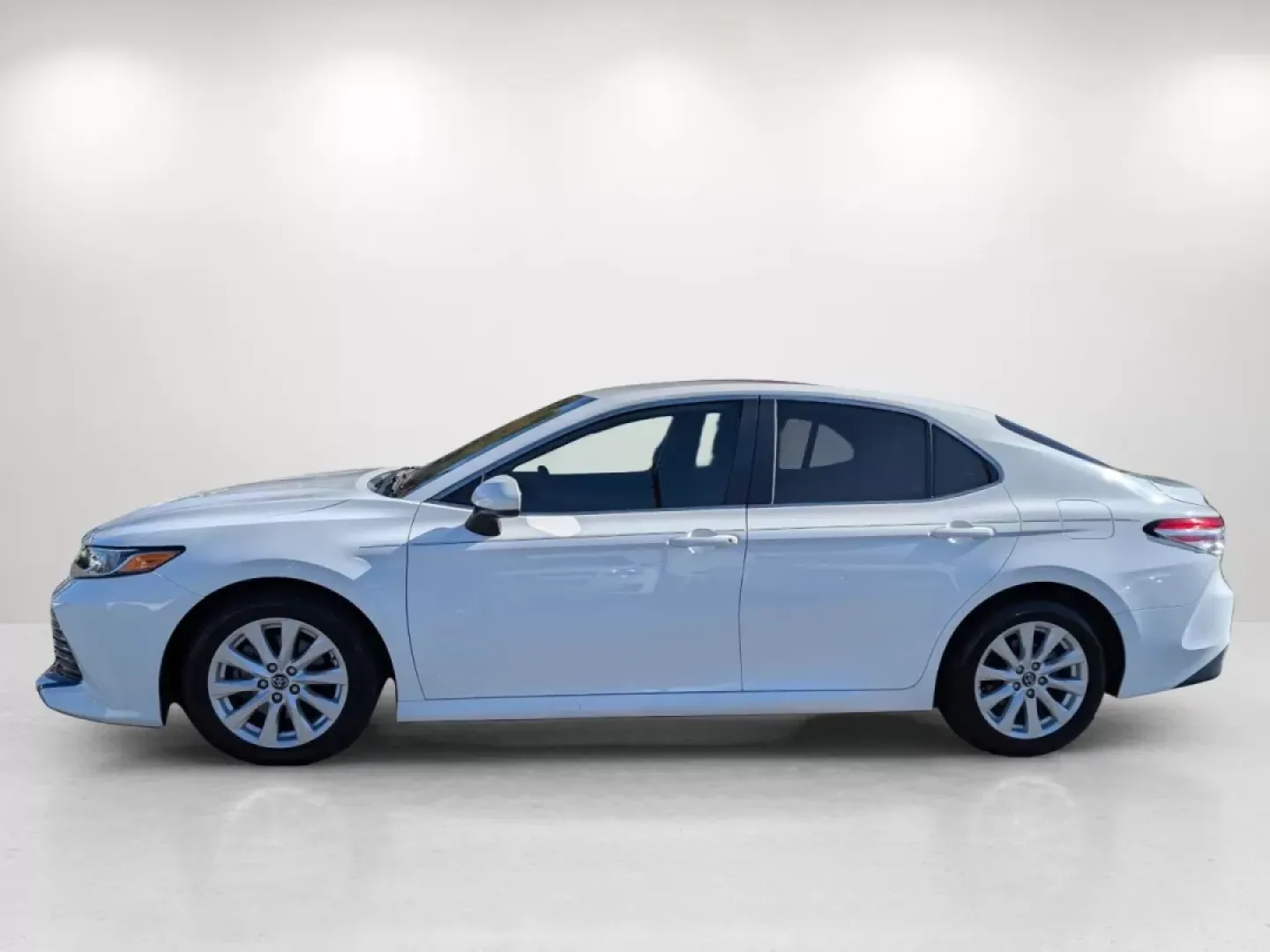 2020 Toyota Camry LE (4T1C11AK8LU) with an Other engine, located at 804 22nd Ave, Phenix City, AL, 36870, (334) 297-1860, 32.484749, -85.024475 - **Experience the Perfect Blend of Comfort and Reliability with the 2020 Toyota Camry LE at Gils Auto, Phenix City, AL!**<br /> <br /> Are you searching for a dependable vehicle that enhances your daily commute and fits seamlessly into your active lifestyle? Look no further than the stunning 2020 Toy - Photo#7