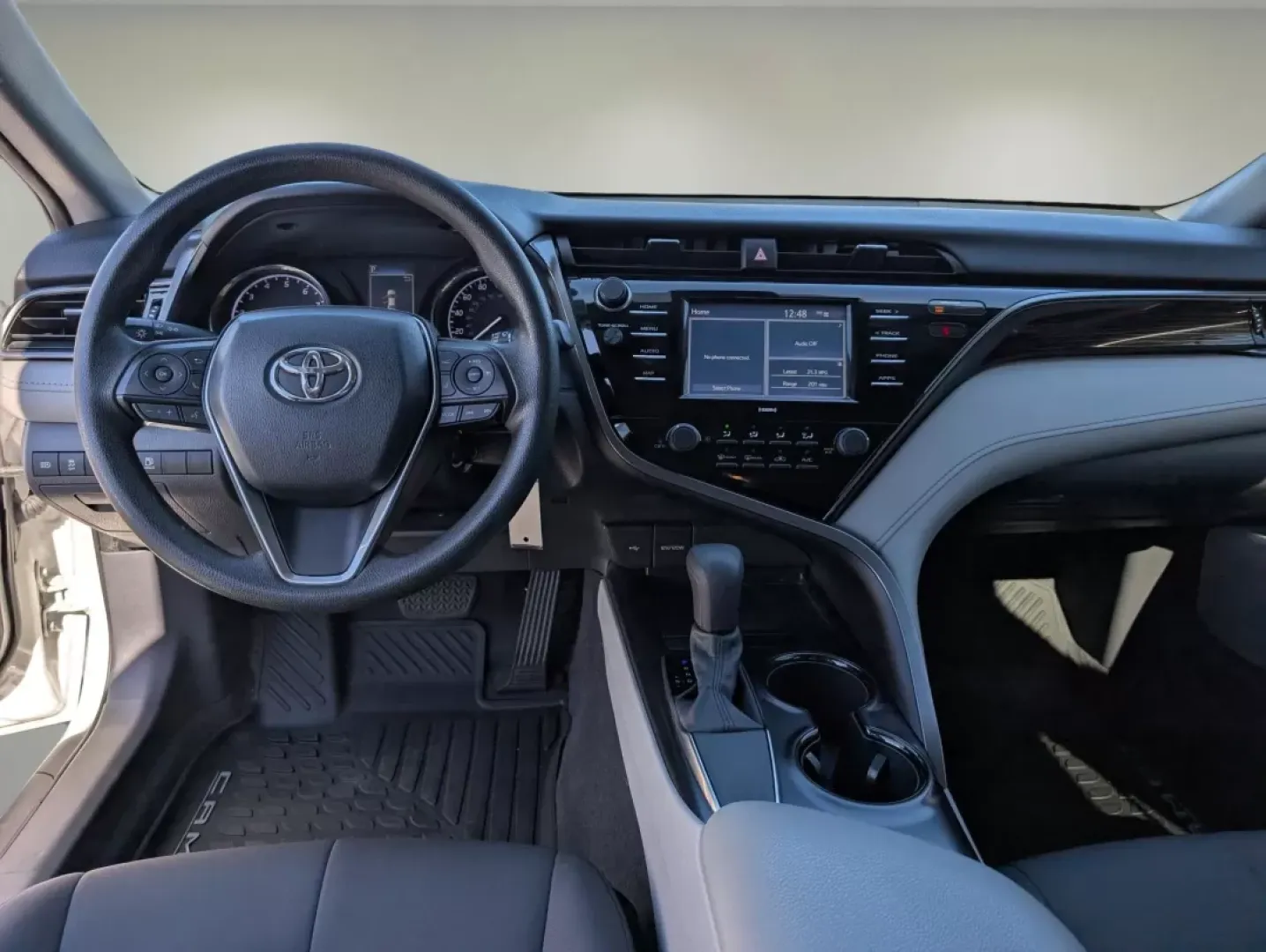 2020 Toyota Camry LE (4T1C11AK8LU) with an Other engine, located at 804 22nd Ave, Phenix City, AL, 36870, (334) 297-1860, 32.484749, -85.024475 - **Experience the Perfect Blend of Comfort and Reliability with the 2020 Toyota Camry LE at Gils Auto, Phenix City, AL!**<br /> <br /> Are you searching for a dependable vehicle that enhances your daily commute and fits seamlessly into your active lifestyle? Look no further than the stunning 2020 Toy - Photo#11
