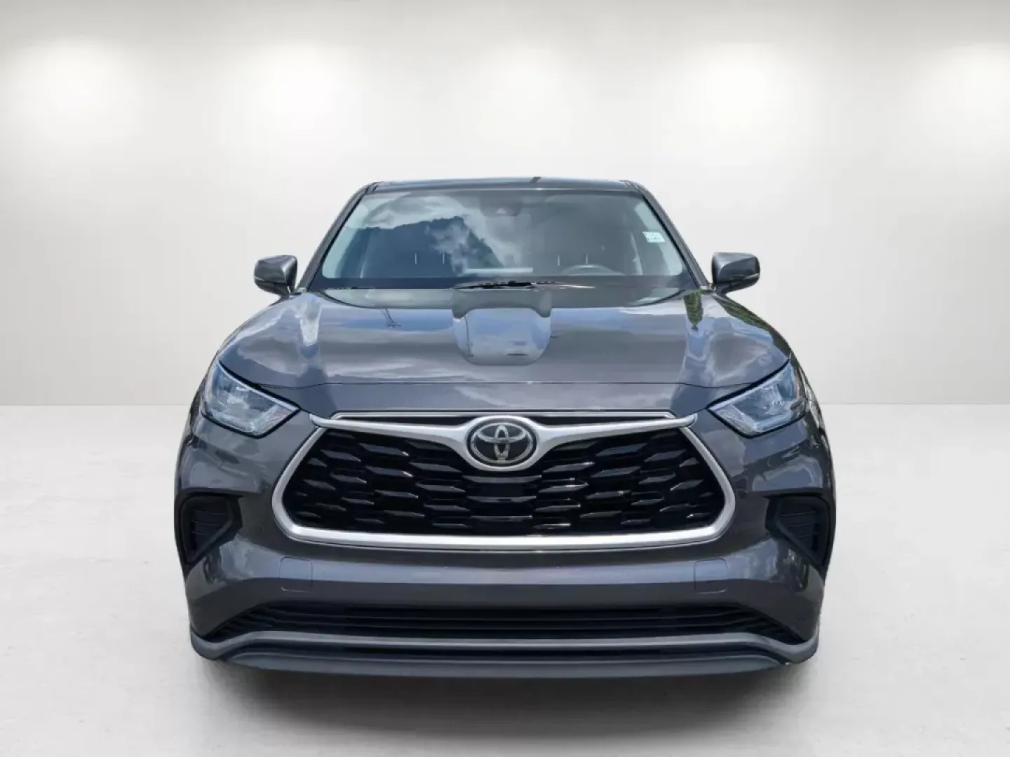 2020 Toyota Highlander L (5TDCZRAH3LS) with an Regular Unleaded V-6 3.5 L/211 engine, 8-Speed Automatic w/OD transmission, located at 1430 Gateway Drive, Opelika, AL, 36801, (334) 239-0944, 32.637871, -85.409790 - ### Discover Adventure with the 2020 Toyota Highlander at Gils Auto - Opelika!<br /> <br /> Are you searching for the perfect vehicle that combines versatility and reliability? Look no further than the 2020 Toyota Highlander, an ideal SUV for growing families, weekend adventurers, or anyone in need - Photo#1