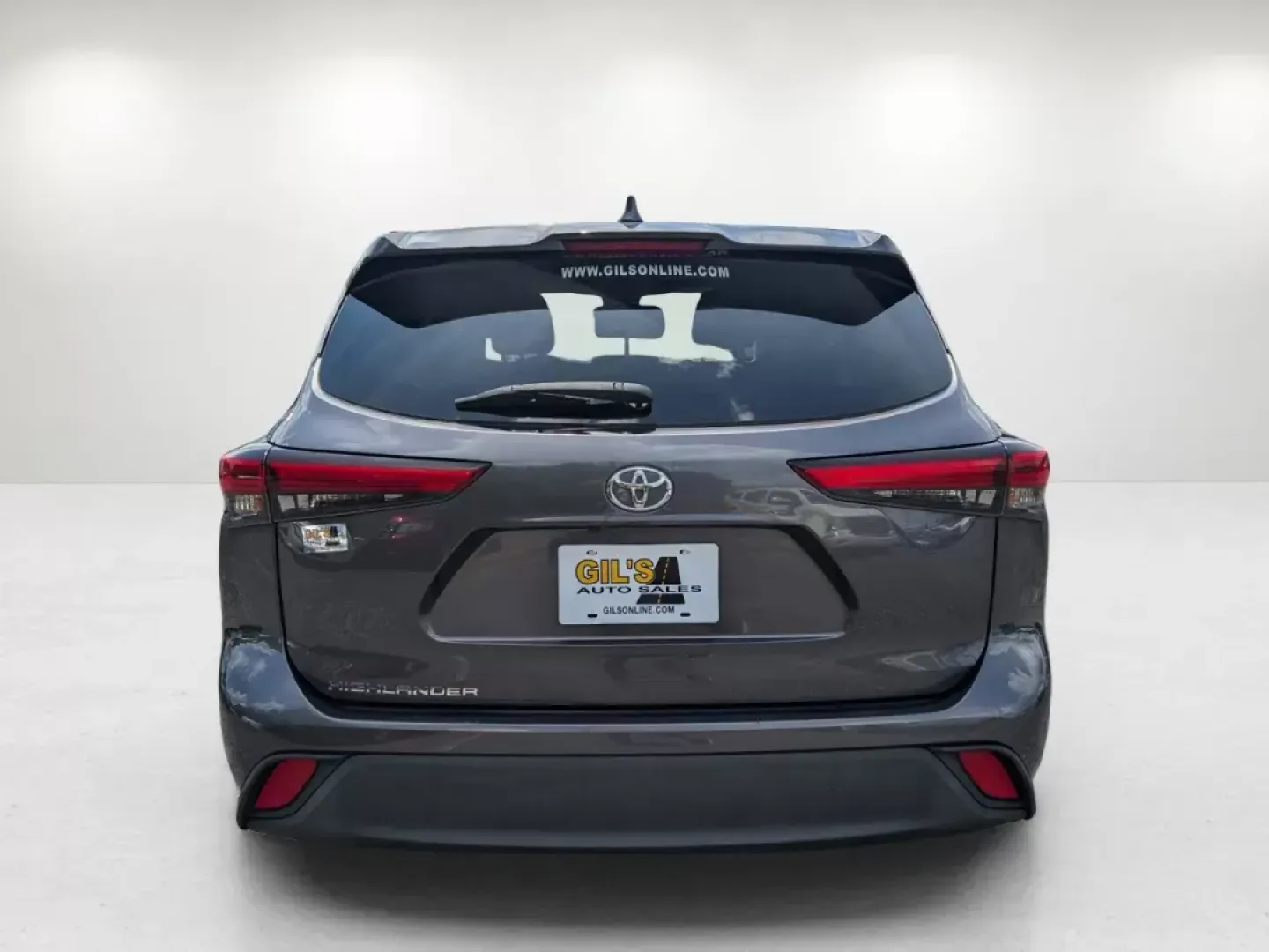 2020 Toyota Highlander L (5TDCZRAH3LS) with an Regular Unleaded V-6 3.5 L/211 engine, 8-Speed Automatic w/OD transmission, located at 1430 Gateway Drive, Opelika, AL, 36801, (334) 239-0944, 32.637871, -85.409790 - ### Discover Adventure with the 2020 Toyota Highlander at Gils Auto - Opelika!<br /> <br /> Are you searching for the perfect vehicle that combines versatility and reliability? Look no further than the 2020 Toyota Highlander, an ideal SUV for growing families, weekend adventurers, or anyone in need - Photo#5