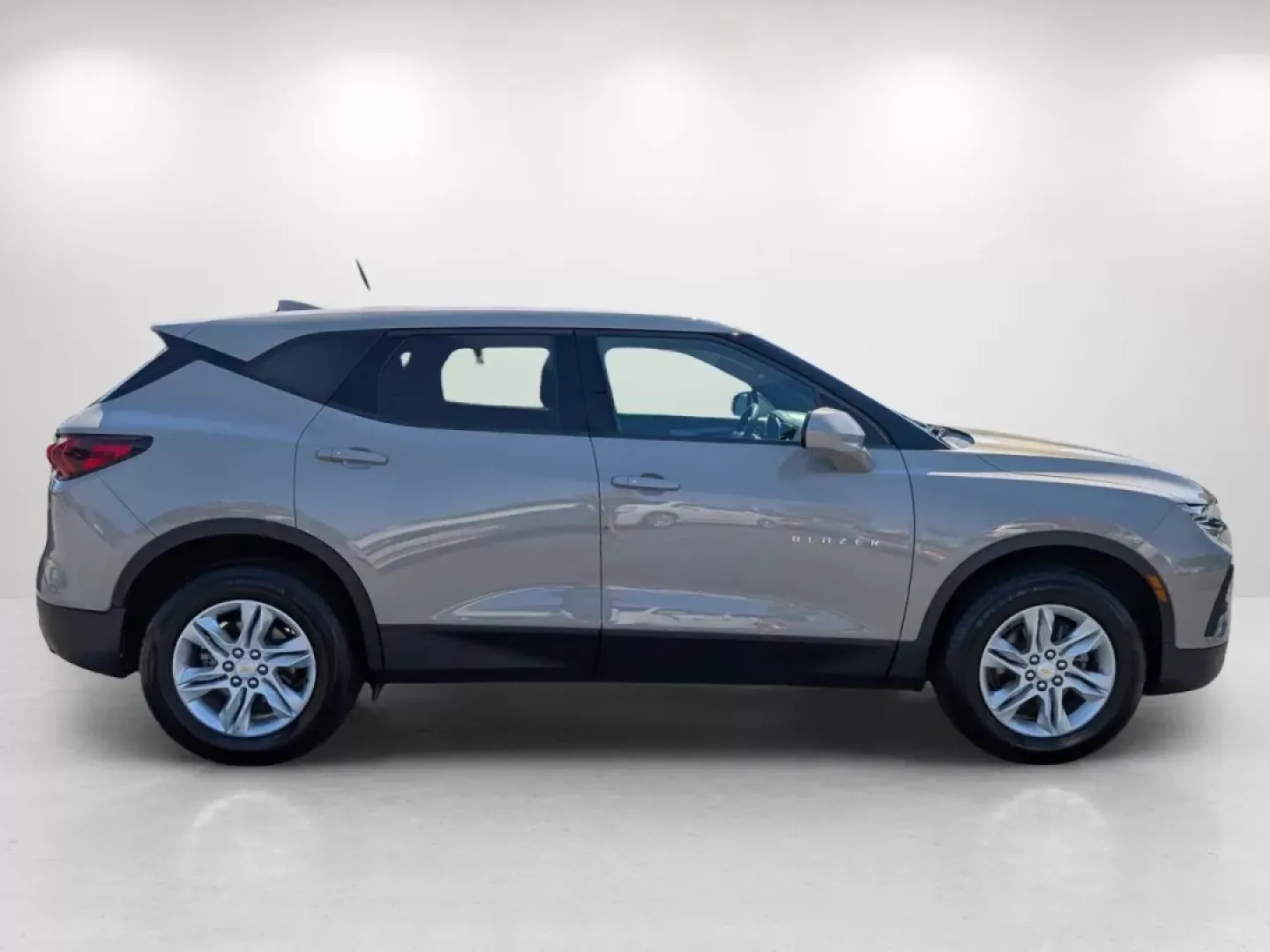 2021 /Jet Black Chevrolet Blazer LT (3GNKBCRS2MS) with an Other engine, located at 521 Old Farm Lane Rd, Prattville, AL, 36066, (334) 325-1505, 32.482460, -86.416367 - Are you ready to embark on your next adventure? The 2021 Chevrolet Blazer LT is the perfect companion for anyone seeking a versatile and stylish SUV that fits seamlessly into an active lifestyle. Whether you're navigating daily commutes or planning weekend getaways, this vehicle has everything you n - Photo#2