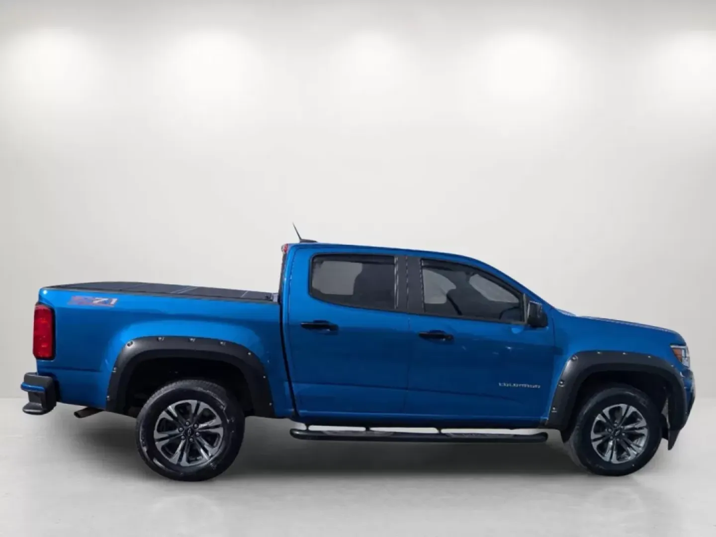 2021 /Jet Black Chevrolet Colorado 2WD Z71 (1GCGSDEN2M1) with an Other engine, located at 3959 U.S. 80 W, Phenix City, AL, 36870, (334) 297-4885, 32.469296, -85.135185 - **Discover Adventure with the 2021 Chevrolet Colorado at Gils Auto - Phenix City!**<br /> <br /> Are you seeking a versatile vehicle perfect for your active lifestyle? Look no further than the 2021 Chevrolet Colorado, a crew cab pickup that seamlessly combines functionality, comfort, and style. Whet - Photo#4