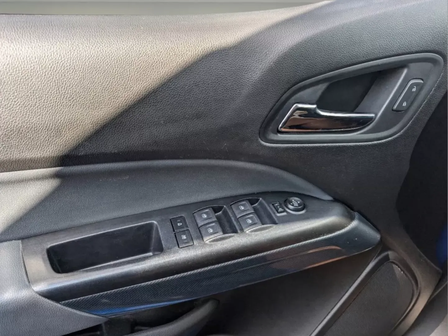 2021 /Jet Black Chevrolet Colorado 2WD Z71 (1GCGSDEN2M1) with an Other engine, located at 3959 U.S. 80 W, Phenix City, AL, 36870, (334) 297-4885, 32.469296, -85.135185 - **Discover Adventure with the 2021 Chevrolet Colorado at Gils Auto - Phenix City!**<br /> <br /> Are you seeking a versatile vehicle perfect for your active lifestyle? Look no further than the 2021 Chevrolet Colorado, a crew cab pickup that seamlessly combines functionality, comfort, and style. Whet - Photo#9