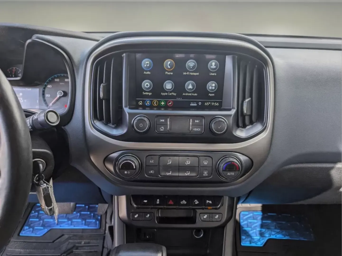 2021 /Jet Black Chevrolet Colorado 2WD Z71 (1GCGSDEN2M1) with an Other engine, located at 3959 U.S. 80 W, Phenix City, AL, 36870, (334) 297-4885, 32.469296, -85.135185 - **Discover Adventure with the 2021 Chevrolet Colorado at Gils Auto - Phenix City!**<br /> <br /> Are you seeking a versatile vehicle perfect for your active lifestyle? Look no further than the 2021 Chevrolet Colorado, a crew cab pickup that seamlessly combines functionality, comfort, and style. Whet - Photo#13