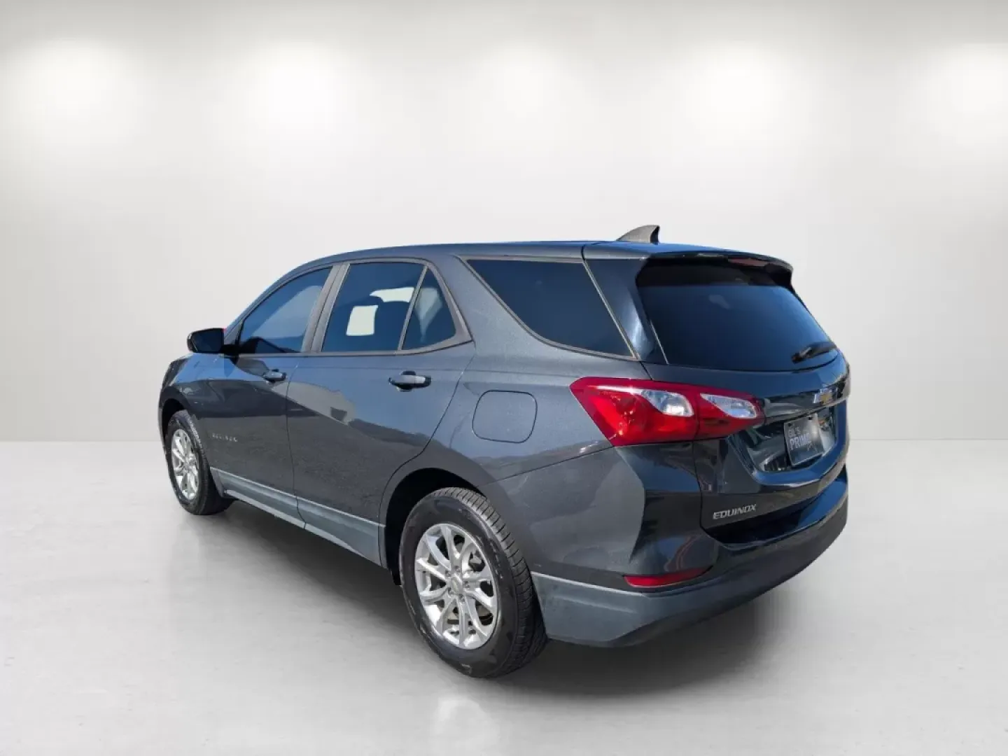 2021 /Medium Ash Gray Chevrolet Equinox LS (2GNAXHEV8M6) with an Other engine, located at 3959 U.S. 80 W, Phenix City, AL, 36870, (334) 297-4885, 32.469296, -85.135185 - Are you ready to elevate your driving experience? Discover the 2021 Chevrolet Equinox LS, perfectly crafted for those who crave comfort and versatility on the road. Whether you're a growing family needing extra space, a daily commuter navigating Phenix City's bustling streets, or someone who loves w - Photo#6
