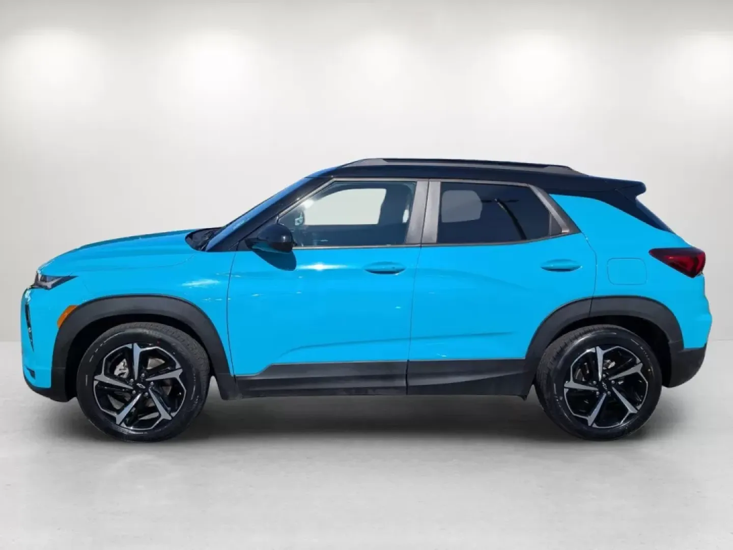 2021 /Jet Black with Red accents Chevrolet Trailblazer RS (KL79MTSL5MB) with an Other engine, located at 5115 14th Ave., Columbus, GA, 31904, (706) 323-0345, 32.511494, -84.971046 - **Explore Your Next Adventure with the 2021 Chevrolet Trailblazer RS at Gils Auto Phenix City!**<br /> <br /> Are you ready to elevate your family's road trips or daily commute? The 2021 Chevrolet Trailblazer RS is the perfect blend of versatility, style, and technology, making it an ideal companio - Photo#7