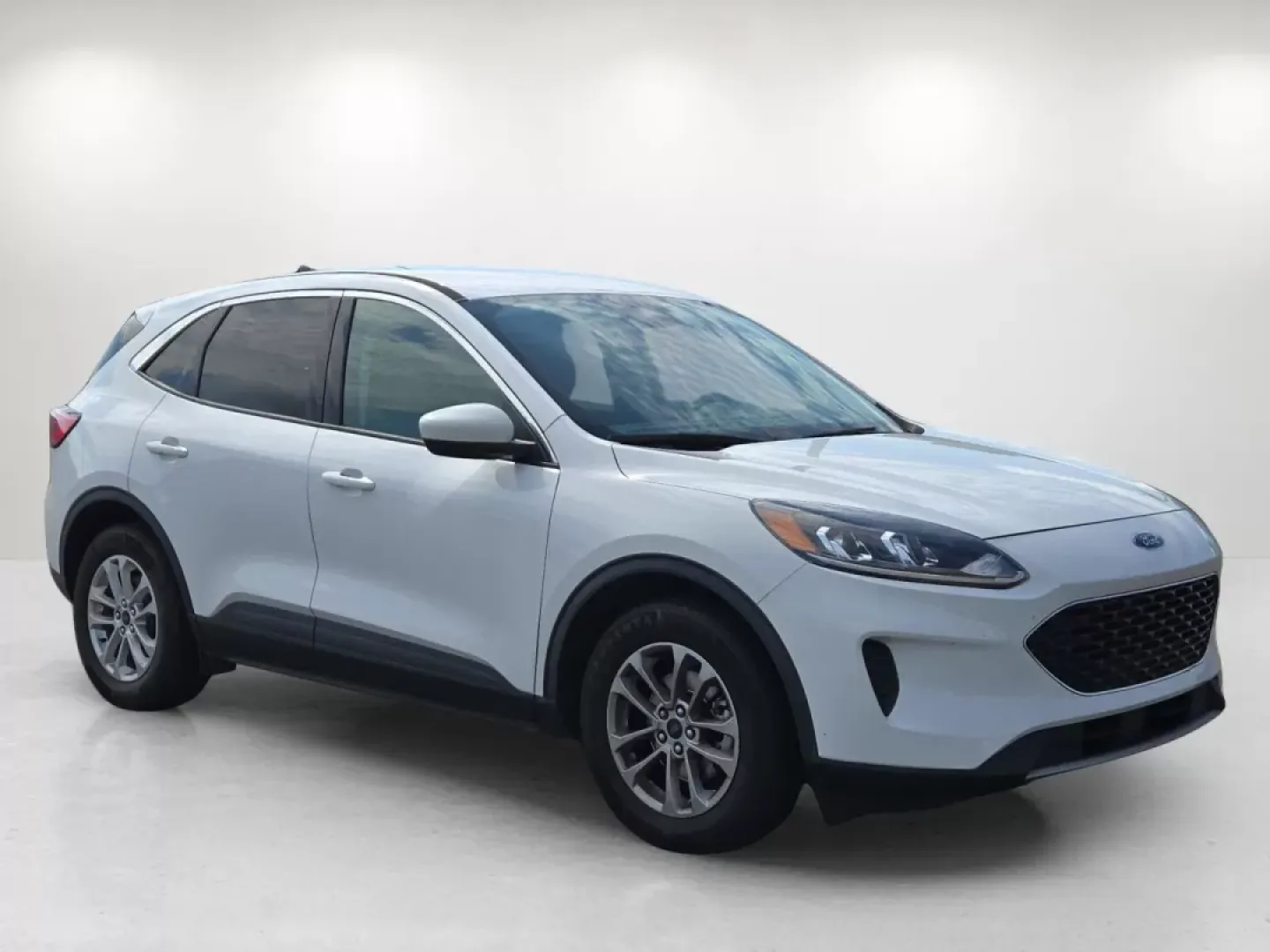 2021 Ford Escape SE (1FMCU0G62MU) with an Other engine, located at 1430 Gateway Drive, Opelika, AL, 36801, (334) 239-0944, 32.637871, -85.409790 - ### Adventure Awaits: Discover the 2021 Ford Escape SE at Gils Auto - Prattville<br /> <br /> Are you ready to elevate your daily commute or embark on an unforgettable road trip? The 2021 Ford Escape SE is your perfect companion for every journey, boasting style, versatility, and modern features tha - Photo#3
