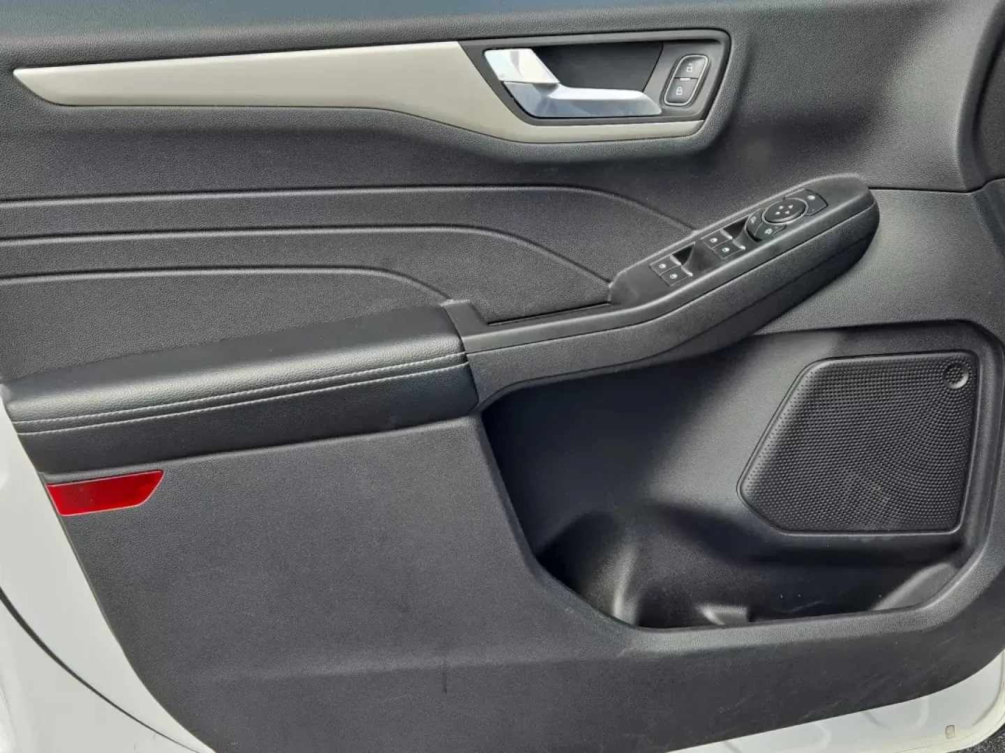 2021 Ford Escape SE (1FMCU0G62MU) with an Other engine, located at 1430 Gateway Drive, Opelika, AL, 36801, (334) 239-0944, 32.637871, -85.409790 - ### Adventure Awaits: Discover the 2021 Ford Escape SE at Gils Auto - Prattville<br /> <br /> Are you ready to elevate your daily commute or embark on an unforgettable road trip? The 2021 Ford Escape SE is your perfect companion for every journey, boasting style, versatility, and modern features tha - Photo#9