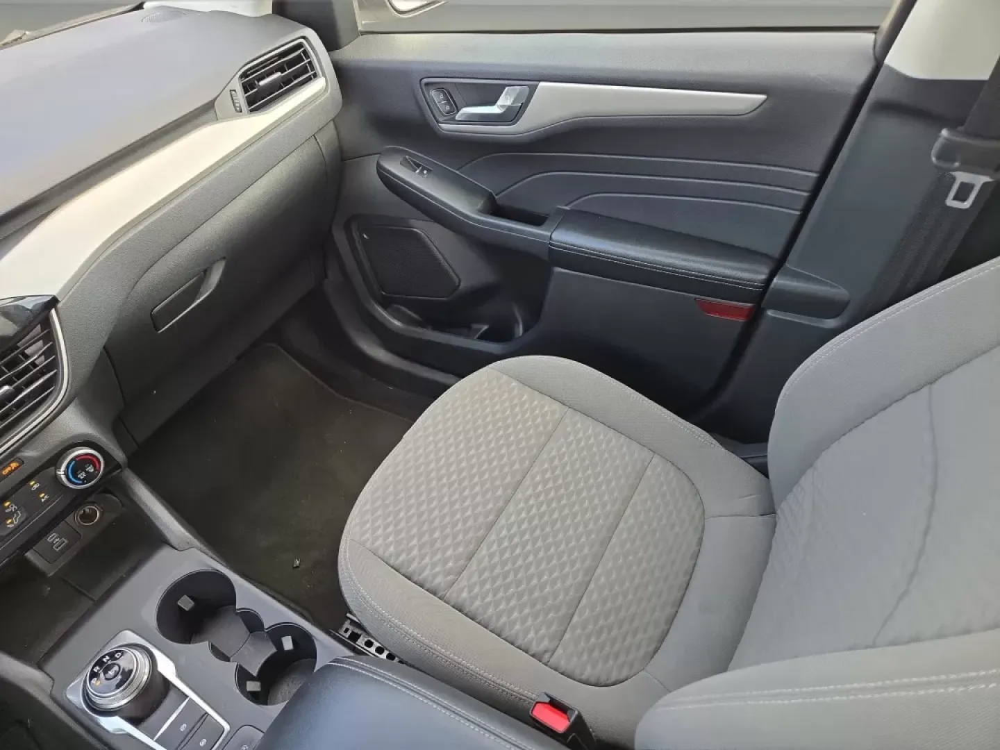 2021 Ford Escape SE (1FMCU0G62MU) with an Other engine, located at 1430 Gateway Drive, Opelika, AL, 36801, (334) 239-0944, 32.637871, -85.409790 - ### Adventure Awaits: Discover the 2021 Ford Escape SE at Gils Auto - Prattville<br /> <br /> Are you ready to elevate your daily commute or embark on an unforgettable road trip? The 2021 Ford Escape SE is your perfect companion for every journey, boasting style, versatility, and modern features tha - Photo#14