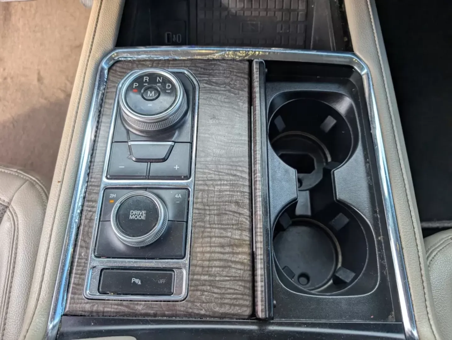 2021 Ford Expedition Max Limited (1FMJK2AT8ME) with an Other engine, located at 1430 Gateway Drive, Opelika, AL, 36801, (334) 239-0944, 32.637871, -85.409790 - 2021 Ford Expedition Max Limited - Photo#13