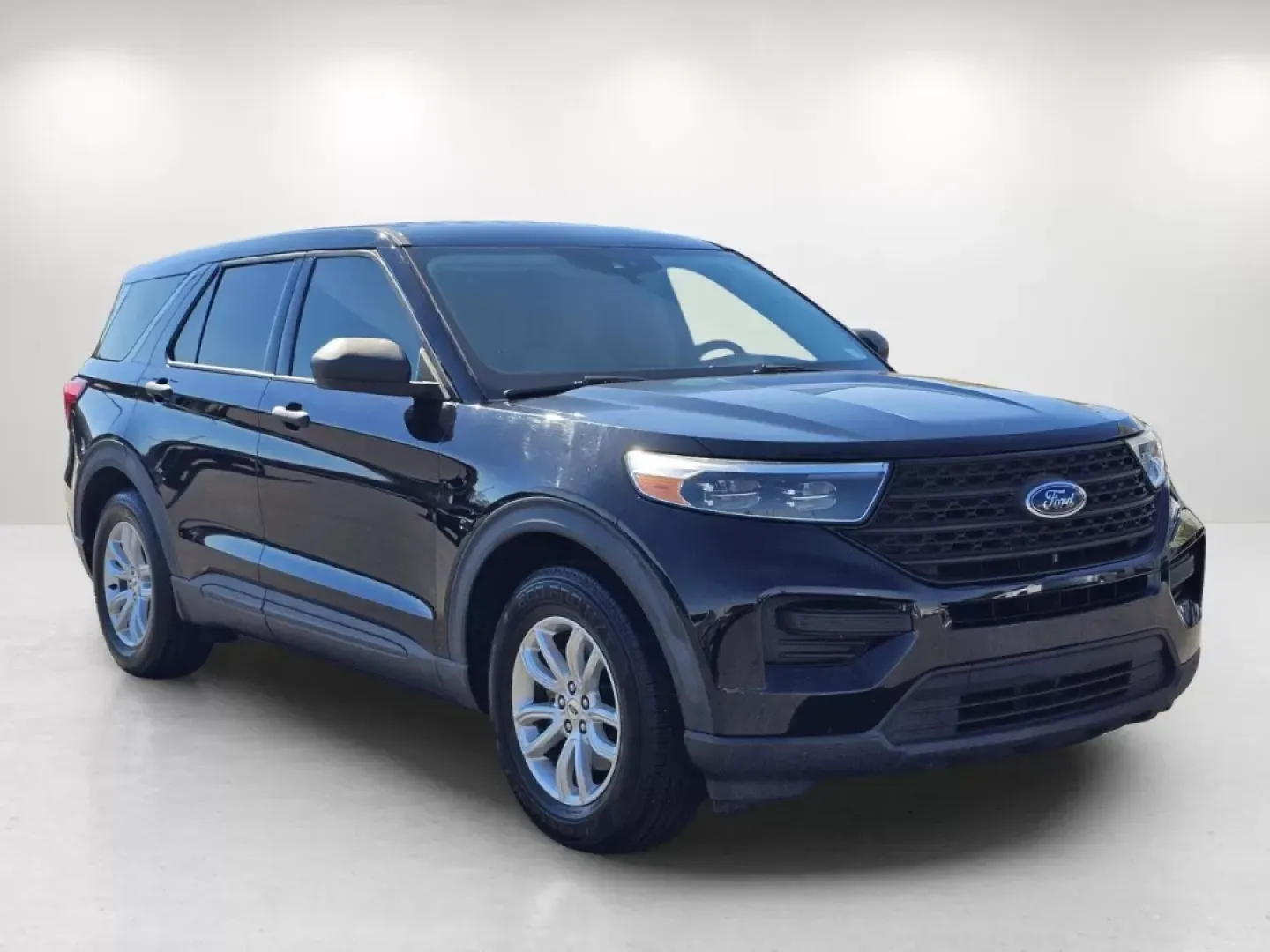 2021 Ford Explorer Base (1FMSK7BH0MG) with an Other engine, located at 7000 Northlake Connector, Columbus, GA, 31904, (706) 987-8085, 32.524975, -84.978134 - **Adventure Awaits with the 2021 Ford Explorer! Perfectly Equipped for Families and Road Trips!**<br /> <br /> Are you ready to elevate your family adventures or daily commutes? Look no further than this stunning 2021 Ford Explorer, available now at Gils Auto in Prattville, AL. This versatile SUV, w - Photo#2