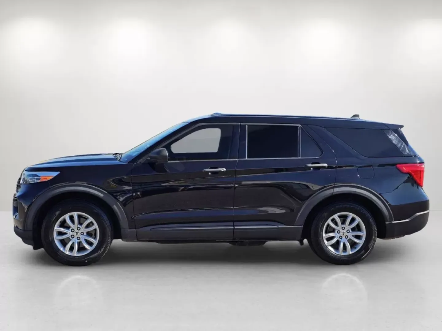 2021 Ford Explorer Base (1FMSK7BH0MG) with an Other engine, located at 7000 Northlake Connector, Columbus, GA, 31904, (706) 987-8085, 32.524975, -84.978134 - **Adventure Awaits with the 2021 Ford Explorer! Perfectly Equipped for Families and Road Trips!**<br /> <br /> Are you ready to elevate your family adventures or daily commutes? Look no further than this stunning 2021 Ford Explorer, available now at Gils Auto in Prattville, AL. This versatile SUV, w - Photo#7