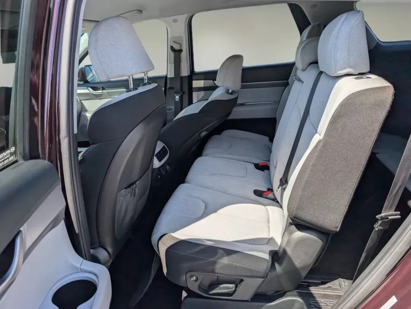 2021 /Gray Hyundai Palisade SE (KM8R1DHE1MU) with an Other engine, located at 521 Old Farm Lane Rd, Prattville, AL, 36066, (334) 325-1505, 32.482460, -86.416367 - **Drive Your Next Adventure in Style with the 2021 Hyundai Palisade SE!**<br /> <br /> Are you ready to elevate your family road trips or weekend getaways? The 2021 Hyundai Palisade SE is the SUV that combines style, comfort, and practicality, making it the perfect choice for growing families and ad - Photo#10