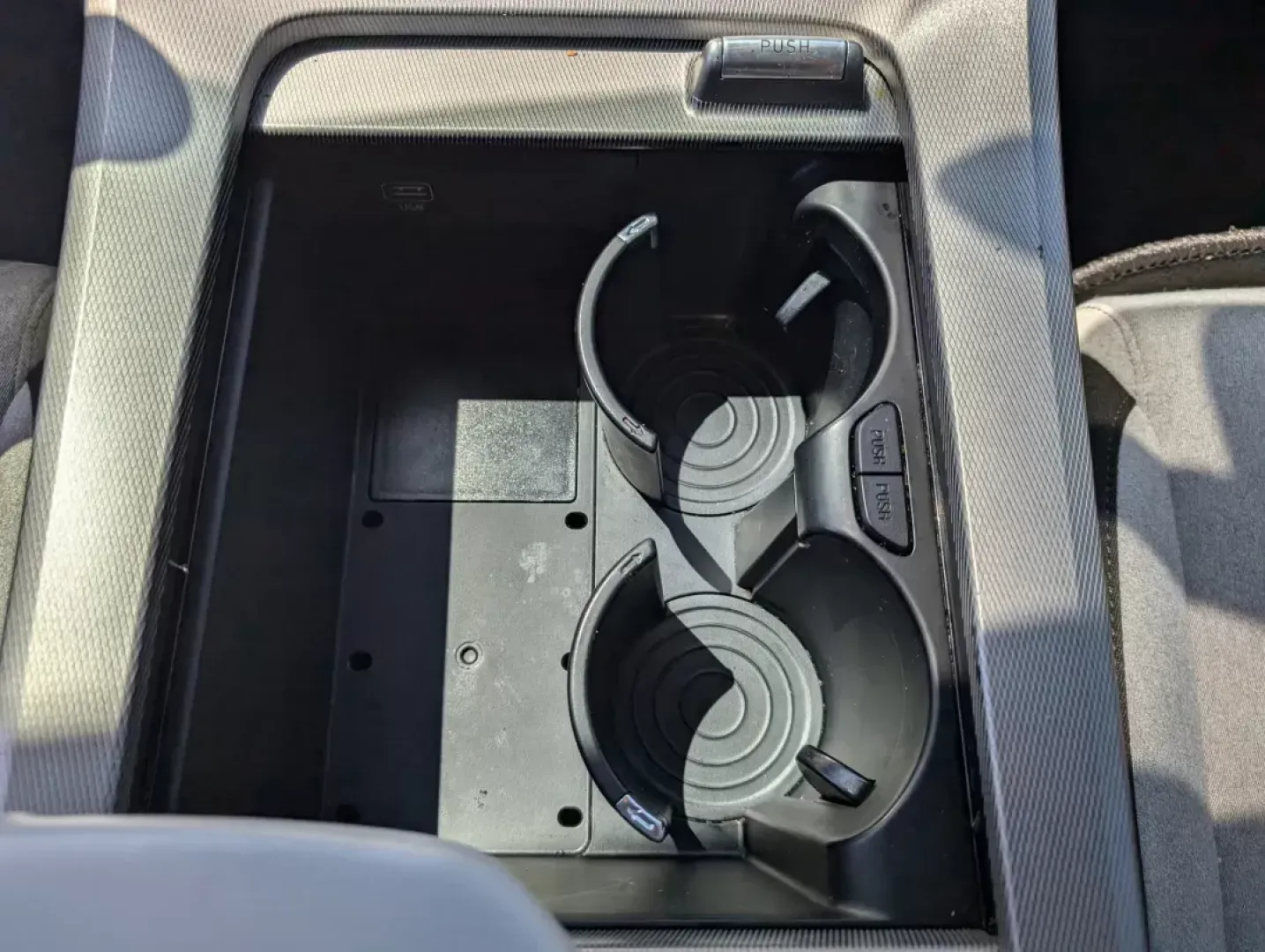 2021 /Gray Hyundai Palisade SE (KM8R1DHE1MU) with an Other engine, located at 521 Old Farm Lane Rd, Prattville, AL, 36066, (334) 325-1505, 32.482460, -86.416367 - **Drive Your Next Adventure in Style with the 2021 Hyundai Palisade SE!**<br /> <br /> Are you ready to elevate your family road trips or weekend getaways? The 2021 Hyundai Palisade SE is the SUV that combines style, comfort, and practicality, making it the perfect choice for growing families and ad - Photo#13