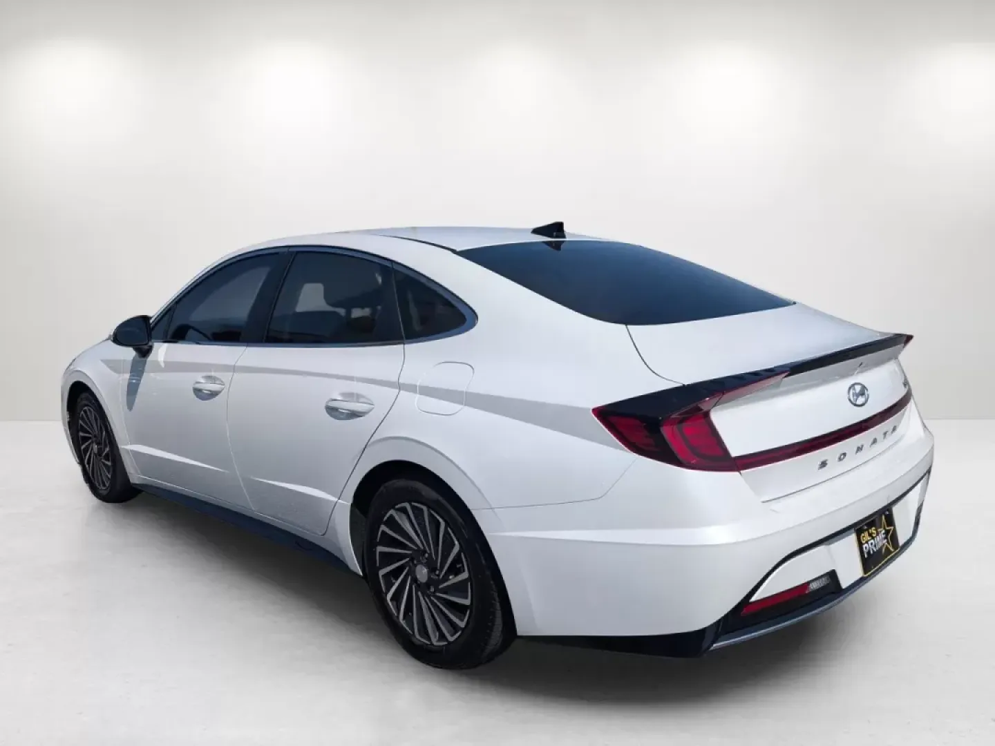 2021 /Black Hyundai Sonata SEL (KMHL34JJ0MA) with an Other engine, located at 3959 U.S. 80 W, Phenix City, AL, 36870, (334) 297-4885, 32.469296, -85.135185 - **Elevate Your Commute with the 2021 Hyundai Sonata SEL Hybrid at Gils Auto in Phenix City, AL!**<br /> <br /> Are you searching for a vehicle that seamlessly fits your lifestyle while also providing an eco-friendly driving experience? Look no further than the 2021 Hyundai Sonata SEL Hybrid, now ava - Photo#8