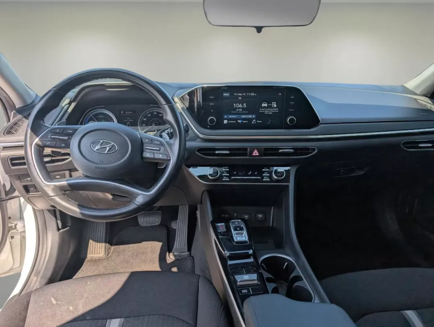 2021 /Black Hyundai Sonata SEL (KMHL34JJ0MA) with an Other engine, located at 3959 U.S. 80 W, Phenix City, AL, 36870, (334) 297-4885, 32.469296, -85.135185 - **Elevate Your Commute with the 2021 Hyundai Sonata SEL Hybrid at Gils Auto in Phenix City, AL!**<br /> <br /> Are you searching for a vehicle that seamlessly fits your lifestyle while also providing an eco-friendly driving experience? Look no further than the 2021 Hyundai Sonata SEL Hybrid, now ava - Photo#12