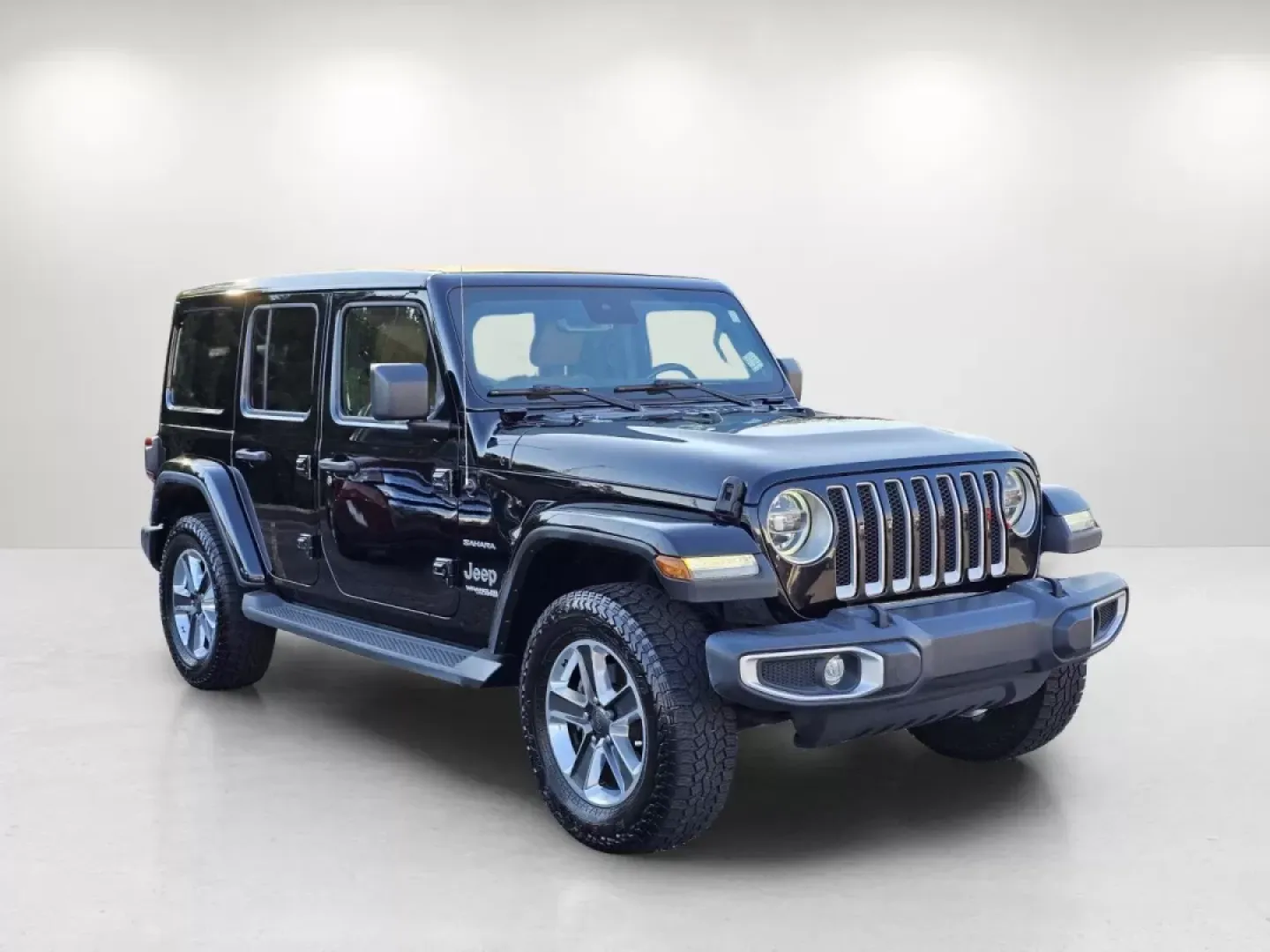 2021 /Dark Saddle/Black Jeep Wrangler Unlimited Sahara (1C4HJXENXMW) with an Other engine, located at 5115 14th Ave., Columbus, GA, 31904, (706) 323-0345, 32.511494, -84.971046 - **2021 Jeep Wrangler Unlimited Sahara: The Ultimate Adventure Companion!**<br /> <br /> Are you ready to elevate your lifestyle and embrace the thrill of the open road? The 2021 Jeep Wrangler Unlimited Sahara is here to take you on unforgettable adventures, whether you're conquering rugged terrains, - Photo#3