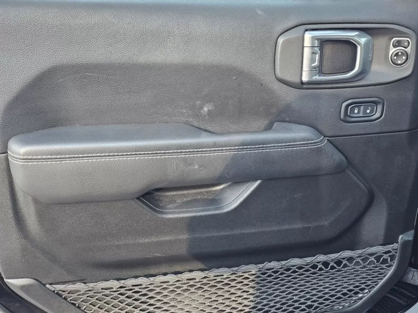 2021 /Dark Saddle/Black Jeep Wrangler Unlimited Sahara (1C4HJXENXMW) with an Other engine, located at 5115 14th Ave., Columbus, GA, 31904, (706) 323-0345, 32.511494, -84.971046 - **2021 Jeep Wrangler Unlimited Sahara: The Ultimate Adventure Companion!**<br /> <br /> Are you ready to elevate your lifestyle and embrace the thrill of the open road? The 2021 Jeep Wrangler Unlimited Sahara is here to take you on unforgettable adventures, whether you're conquering rugged terrains, - Photo#7