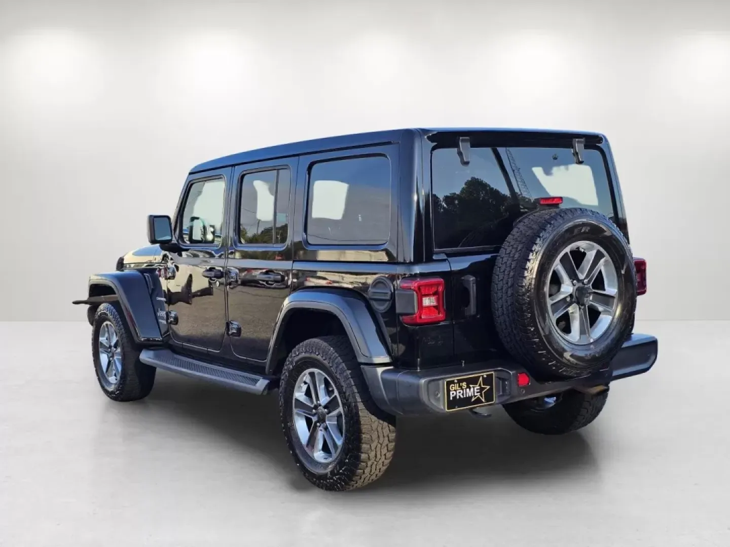 2021 /Dark Saddle/Black Jeep Wrangler Unlimited Sahara (1C4HJXENXMW) with an Other engine, located at 5115 14th Ave., Columbus, GA, 31904, (706) 323-0345, 32.511494, -84.971046 - **2021 Jeep Wrangler Unlimited Sahara: The Ultimate Adventure Companion!**<br /> <br /> Are you ready to elevate your lifestyle and embrace the thrill of the open road? The 2021 Jeep Wrangler Unlimited Sahara is here to take you on unforgettable adventures, whether you're conquering rugged terrains, - Photo#16