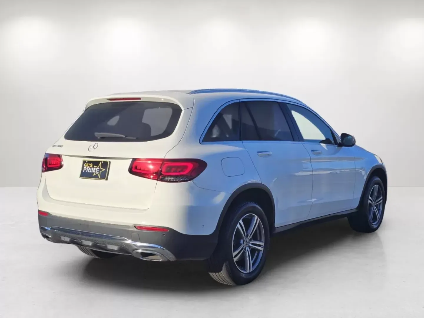 2021 Mercedes-Benz GLC GLC 300 (W1N0G8DB9MV) with an Other engine, located at 521 Old Farm Lane Rd, Prattville, AL, 36066, (334) 325-1505, 32.482460, -86.416367 - ### Adventure Awaits with the 2021 Mercedes-Benz GLC 300 at Gils Auto!<br /> <br /> Are you ready to elevate your driving experience? Whether you're navigating the bustling streets of Phenix City, AL, commuting to work, or taking weekend road trips with family and friends, the 2021 Mercedes-Benz GLC - Photo#3