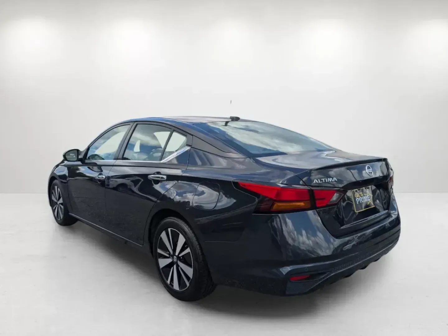 2021 /Charcoal Nissan Altima 2.5 SV (1N4BL4DV5MN) with an Regular Unleaded I-4 2.5 L/152 engine, 1-Speed CVT w/OD transmission, located at 3959 U.S. 80 W, Phenix City, AL, 36870, (334) 297-4885, 32.469296, -85.135185 - **Find Your Perfect Ride with Gils Auto 2021 Nissan Altima 2.5 SV** <br /> <br /> Are you in search of a reliable sedan that effortlessly balances comfort, style, and advanced technology? Look no further than the stunning 2021 Nissan Altima 2.5 SV, available now at Gils Auto in Phenix City, AL. Th - Photo#7