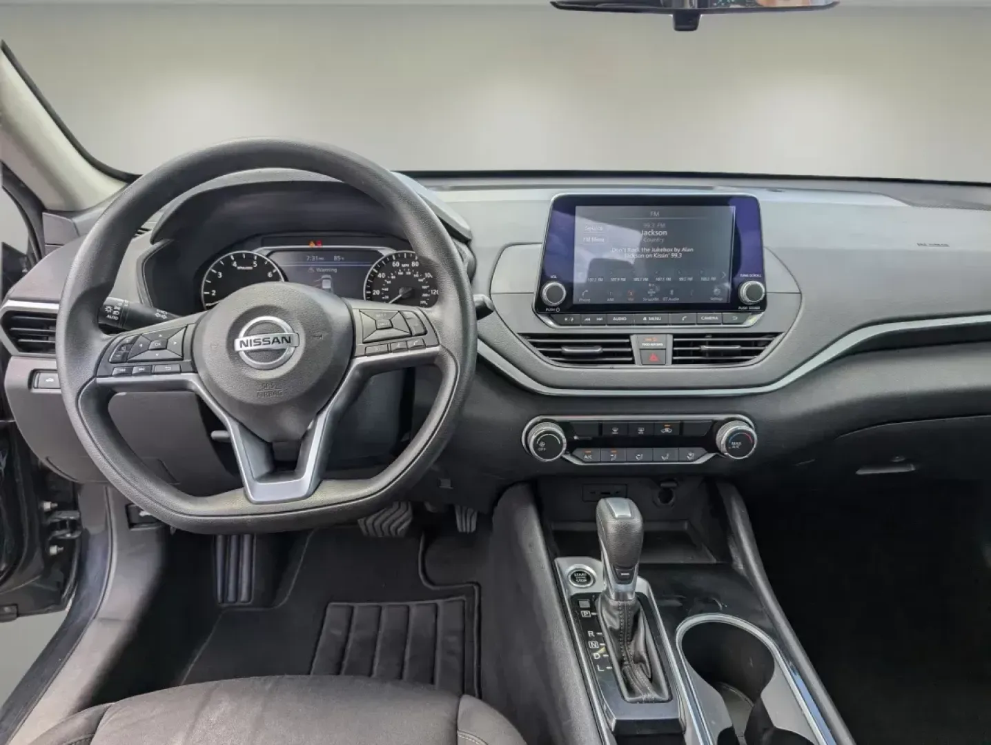 2021 /Charcoal Nissan Altima 2.5 SV (1N4BL4DV5MN) with an Regular Unleaded I-4 2.5 L/152 engine, 1-Speed CVT w/OD transmission, located at 3959 U.S. 80 W, Phenix City, AL, 36870, (334) 297-4885, 32.469296, -85.135185 - **Find Your Perfect Ride with Gils Auto 2021 Nissan Altima 2.5 SV** <br /> <br /> Are you in search of a reliable sedan that effortlessly balances comfort, style, and advanced technology? Look no further than the stunning 2021 Nissan Altima 2.5 SV, available now at Gils Auto in Phenix City, AL. Th - Photo#12