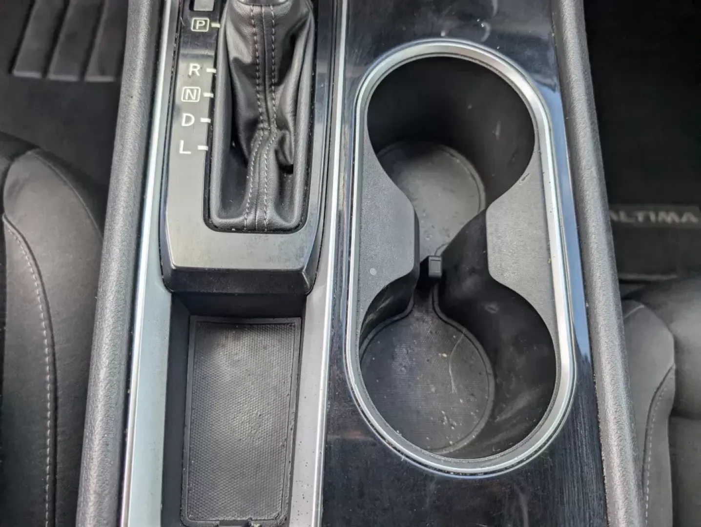 2021 /Charcoal Nissan Altima 2.5 SV (1N4BL4DV5MN) with an Regular Unleaded I-4 2.5 L/152 engine, 1-Speed CVT w/OD transmission, located at 3959 U.S. 80 W, Phenix City, AL, 36870, (334) 297-4885, 32.469296, -85.135185 - **Find Your Perfect Ride with Gils Auto 2021 Nissan Altima 2.5 SV** <br /> <br /> Are you in search of a reliable sedan that effortlessly balances comfort, style, and advanced technology? Look no further than the stunning 2021 Nissan Altima 2.5 SV, available now at Gils Auto in Phenix City, AL. Th - Photo#13