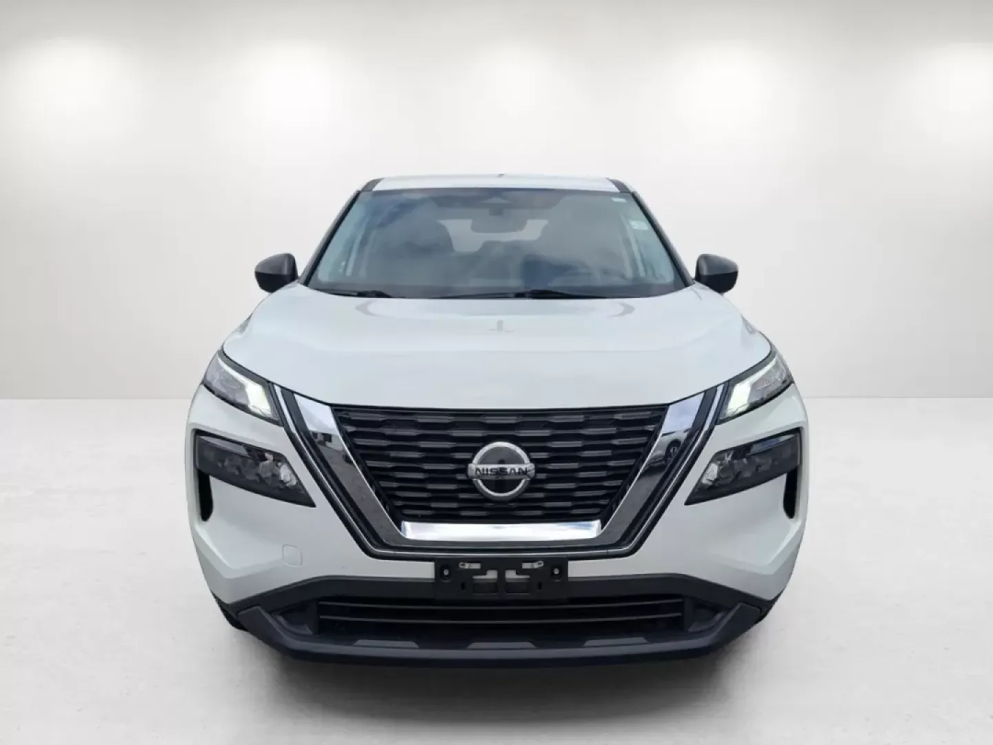 2021 /Charcoal Nissan Rogue S (5N1AT3AB5MC) with an Other engine, located at 7000 Northlake Connector, Columbus, GA, 31904, (706) 987-8085, 32.524975, -84.978134 - Experience the freedom of adventure with the 2021 Nissan Rogue S, available now at Gils Auto in Phenix City, AL. This versatile all-wheel-drive SUV is perfect for families on the go or anyone looking to explore the beautiful surroundings of Phenix City. Whether you're making memories on weekend geta - Photo#2