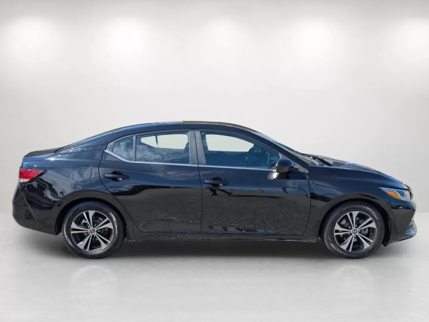 2021 /Charcoal Nissan Sentra SV (3N1AB8CV6MY) with an Other engine, located at 3959 U.S. 80 W, Phenix City, AL, 36870, (334) 297-4885, 32.469296, -85.135185 - Looking for a reliable vehicle that fits seamlessly into your busy lifestyle? The 2021 Nissan Sentra SV is the perfect blend of style, performance, and safety, making it an ideal choice for growing families, daily commuters, or anyone who desires a dependable sedan without breaking the bank. At Gils - Photo#4