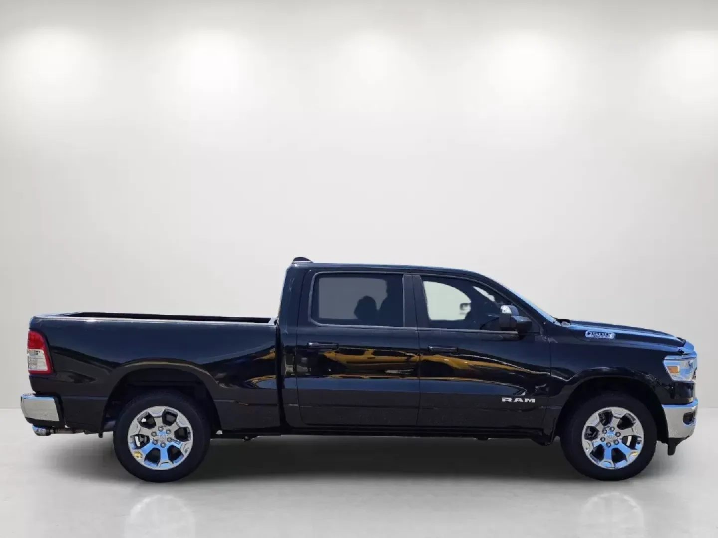 2021 /Black Ram 1500 Big Horn (1C6SRFMT4MN) with an Other engine, located at 3959 U.S. 80 W, Phenix City, AL, 36870, (334) 297-4885, 32.469296, -85.135185 - **The Ultimate Adventure Awaits You: 2021 Ram 1500 Big Horn Crew Cab Pickup at Gils Auto - Prattville!**<br /> <br /> If you're in the market for a rugged pickup that seamlessly blends comfort and performance, look no further than this stunning 2021 Ram 1500 Big Horn Crew Cab! This truck is not just - Photo#3