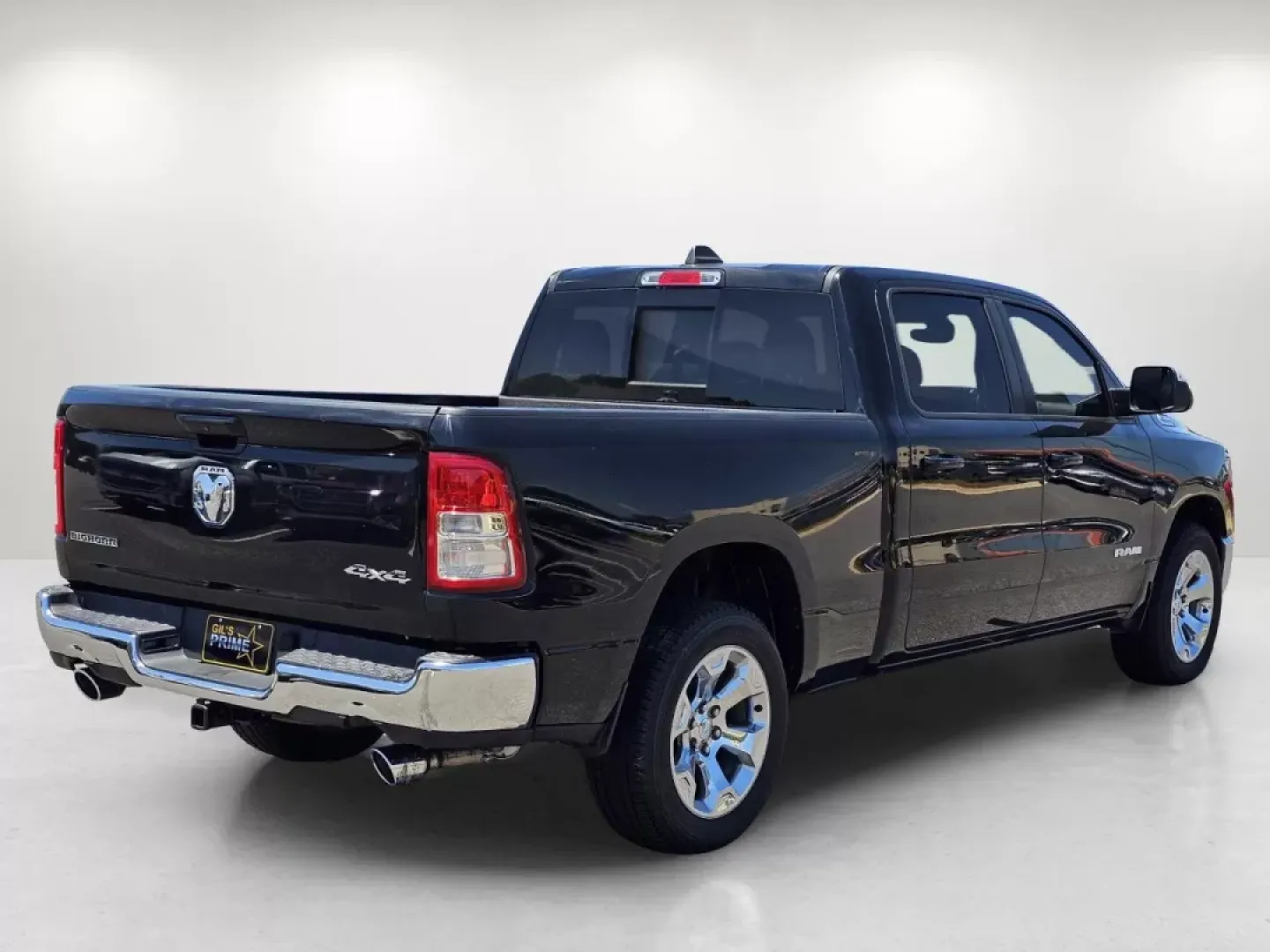 2021 /Black Ram 1500 Big Horn (1C6SRFMT4MN) with an Other engine, located at 3959 U.S. 80 W, Phenix City, AL, 36870, (334) 297-4885, 32.469296, -85.135185 - **The Ultimate Adventure Awaits You: 2021 Ram 1500 Big Horn Crew Cab Pickup at Gils Auto - Prattville!**<br /> <br /> If you're in the market for a rugged pickup that seamlessly blends comfort and performance, look no further than this stunning 2021 Ram 1500 Big Horn Crew Cab! This truck is not just - Photo#4