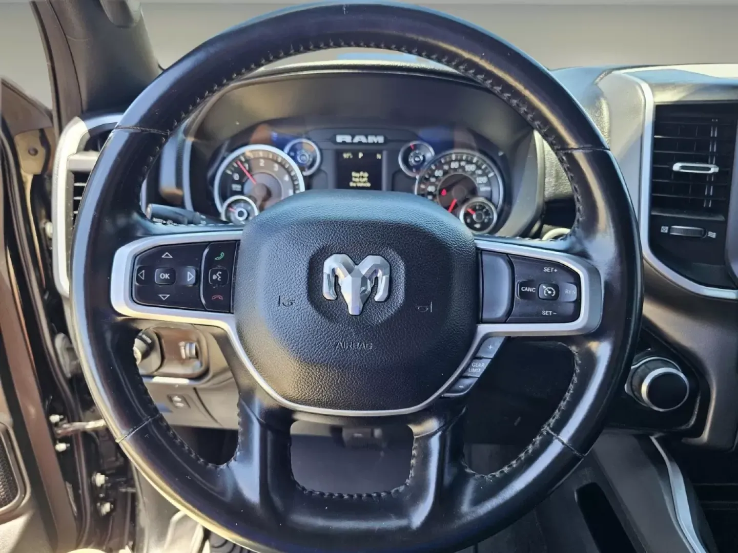 2021 /Black Ram 1500 Big Horn (1C6SRFMT4MN) with an Other engine, located at 3959 U.S. 80 W, Phenix City, AL, 36870, (334) 297-4885, 32.469296, -85.135185 - **The Ultimate Adventure Awaits You: 2021 Ram 1500 Big Horn Crew Cab Pickup at Gils Auto - Prattville!**<br /> <br /> If you're in the market for a rugged pickup that seamlessly blends comfort and performance, look no further than this stunning 2021 Ram 1500 Big Horn Crew Cab! This truck is not just - Photo#10