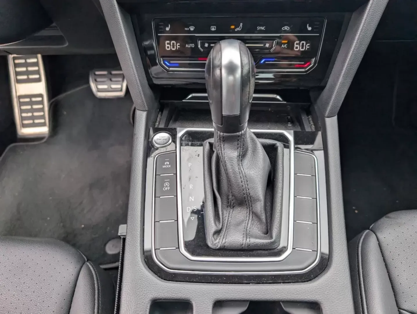 2021 Volkswagen Arteon SE (WVWAR7AN6ME) with an Other engine, located at 7000 Northlake Connector, Columbus, GA, 31904, (706) 987-8085, 32.524975, -84.978134 - **Elevate Your Daily Drive with the 2021 Volkswagen Arteon SE! Perfect for Commuters and Families Alike**<br /> <br /> Are you ready to transform your daily commute into an exhilarating adventure? The 2021 Volkswagen Arteon SE is here to redefine your driving experience, whether you're navigating bu - Photo#12