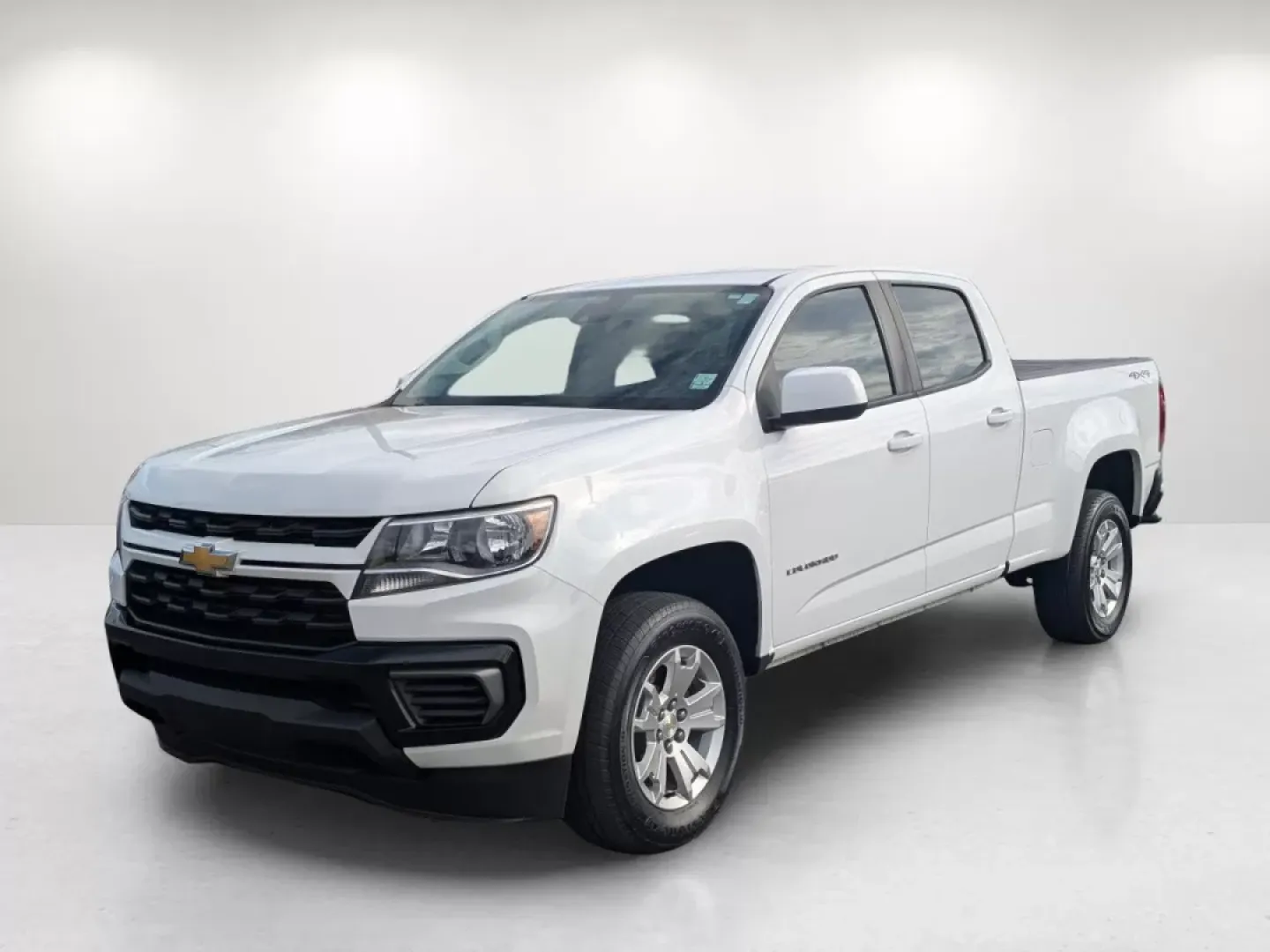 2022 /Jet Black Chevrolet Colorado 4WD LT (1GCGTCEN8N1) with an Other engine, located at 3959 U.S. 80 W, Phenix City, AL, 36870, (334) 297-4885, 32.469296, -85.135185 - **Explore New Heights with the 2022 Chevrolet Colorado at Gils Auto in Phenix City, AL!**<br /> <br /> Are you ready to elevate your adventures or tackle everyday errands with confidence? The 2022 Chevrolet Colorado Crew Cab Pickup is designed for those who crave versatility, making it perfect for g - Photo#1