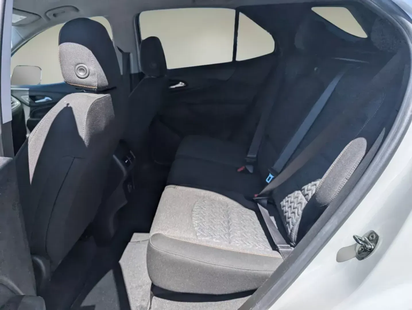 2022 /Jet Black Chevrolet Equinox LT (2GNAXKEVXN6) with an Other engine, located at 1430 Gateway Drive, Opelika, AL, 36801, (334) 239-0944, 32.637871, -85.409790 - Discover the perfect blend of style, comfort, and capability with the 2022 Chevrolet Equinox LT, available at Gils Auto in Columbus, GA. This sporty SUV is ideal for weekend adventures, family outings, or daily commutes-making it a versatile choice for anyone looking to elevate their driving experie - Photo#11