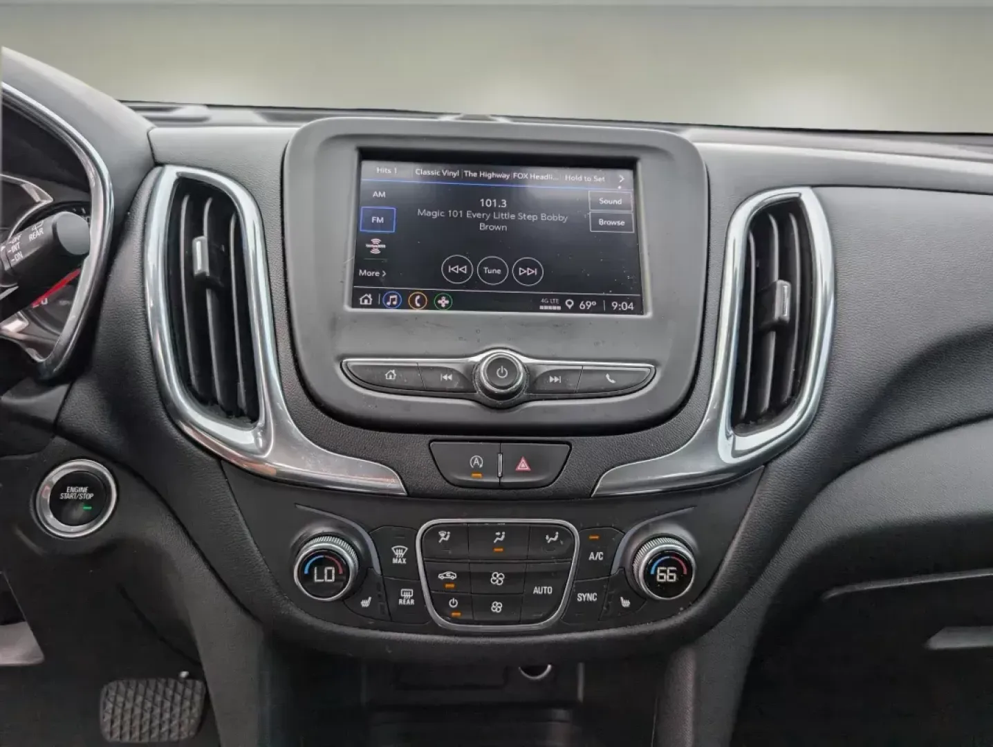 2022 /Jet Black Chevrolet Equinox LT (2GNAXTEV9N6) with an Turbocharged Gas I4 1.5L/92 engine, 6-Speed Automatic transmission, located at 7000 Northlake Connector, Columbus, GA, 31904, (706) 987-8085, 32.524975, -84.978134 - **Elevate Your Everyday Adventures with the 2022 Chevrolet Equinox LT at Gils Auto - Columbus #2**<br /> <br /> Looking for the perfect SUV to accommodate your active lifestyle or family needs? Look no further than the 2022 Chevrolet Equinox LT, available now at Gils Auto - Columbus #2! Located at 7 - Photo#14