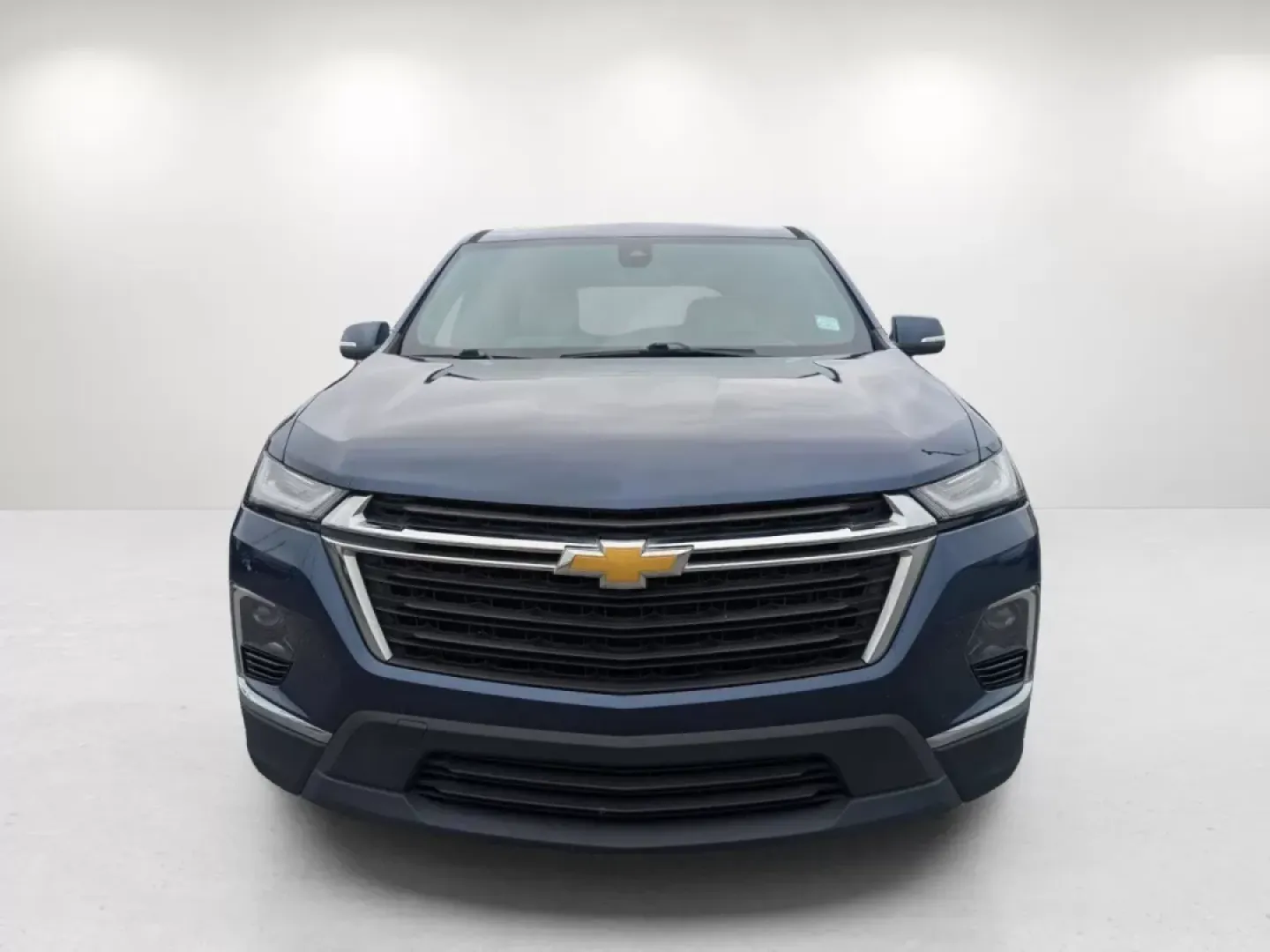 2022 /Jet Black/Chai Chevrolet Traverse LS (1GNERLKW6NJ) with an Other engine, located at 804 22nd Ave, Phenix City, AL, 36870, (334) 297-1860, 32.484749, -85.024475 - Unleash the thrill of family adventures with this stunning 2022 Chevrolet Traverse, now available at Gils Auto in Phenix City, AL. If you're seeking a vehicle that can comfortably accommodate your growing family, this spacious SUV is the perfect choice for road trips, school runs, or weekend getaway - Photo#1