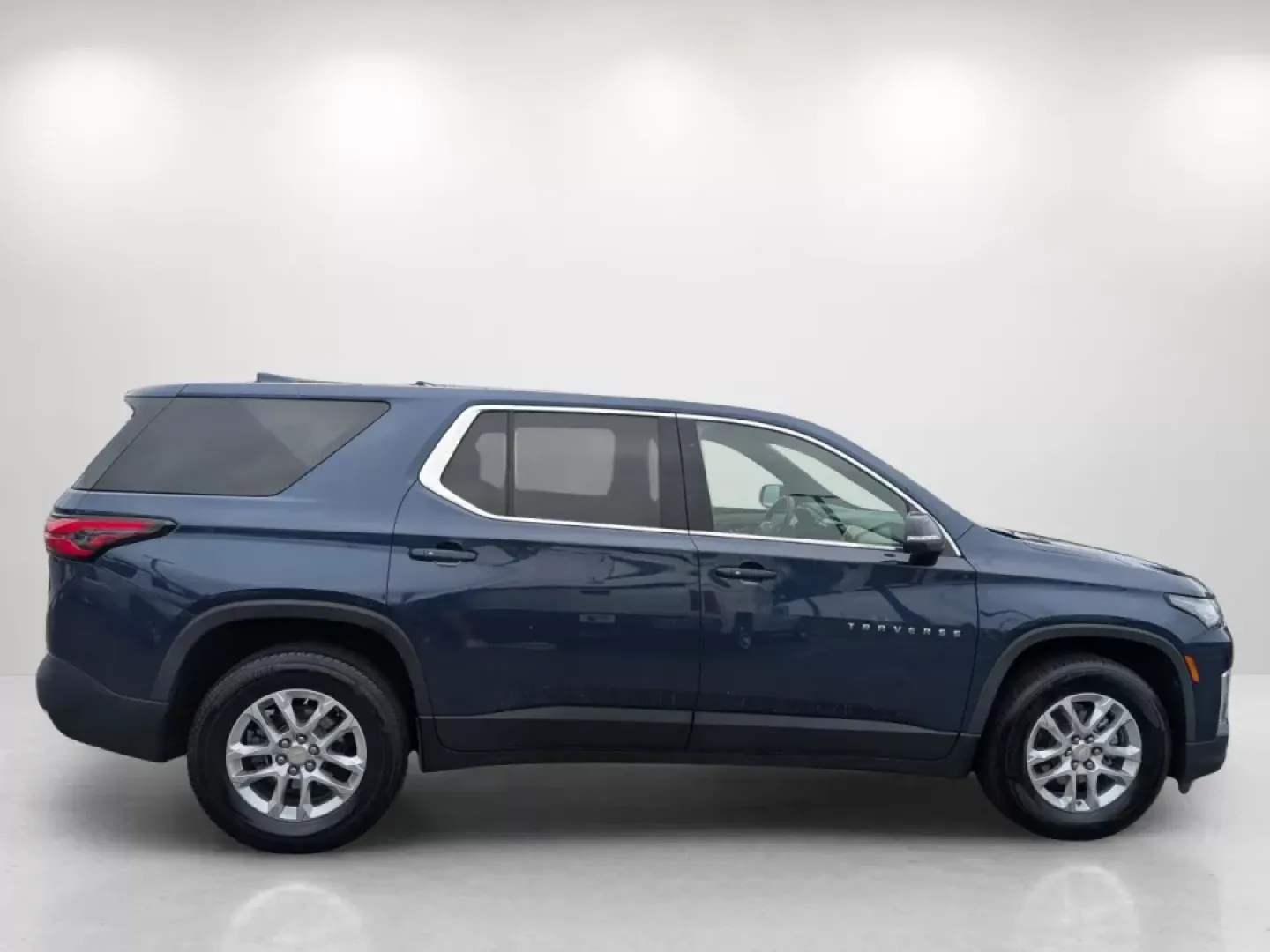 2022 /Jet Black/Chai Chevrolet Traverse LS (1GNERLKW6NJ) with an Other engine, located at 804 22nd Ave, Phenix City, AL, 36870, (334) 297-1860, 32.484749, -85.024475 - Unleash the thrill of family adventures with this stunning 2022 Chevrolet Traverse, now available at Gils Auto in Phenix City, AL. If you're seeking a vehicle that can comfortably accommodate your growing family, this spacious SUV is the perfect choice for road trips, school runs, or weekend getaway - Photo#3