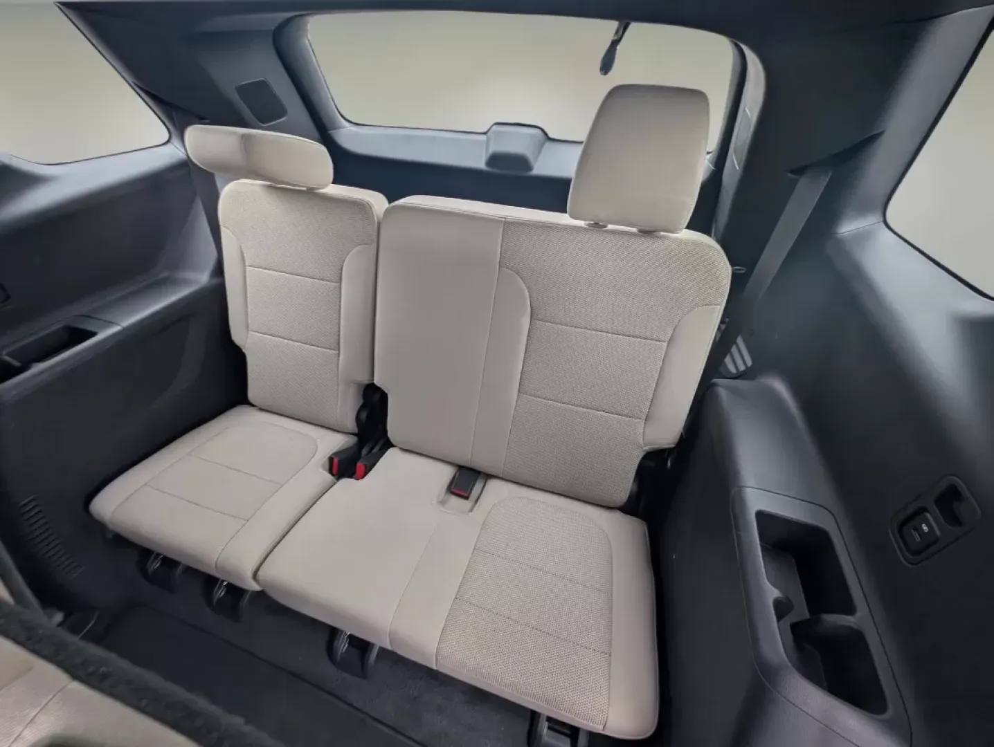 2022 /Jet Black/Chai Chevrolet Traverse LS (1GNERLKW6NJ) with an Other engine, located at 804 22nd Ave, Phenix City, AL, 36870, (334) 297-1860, 32.484749, -85.024475 - Unleash the thrill of family adventures with this stunning 2022 Chevrolet Traverse, now available at Gils Auto in Phenix City, AL. If you're seeking a vehicle that can comfortably accommodate your growing family, this spacious SUV is the perfect choice for road trips, school runs, or weekend getaway - Photo#10