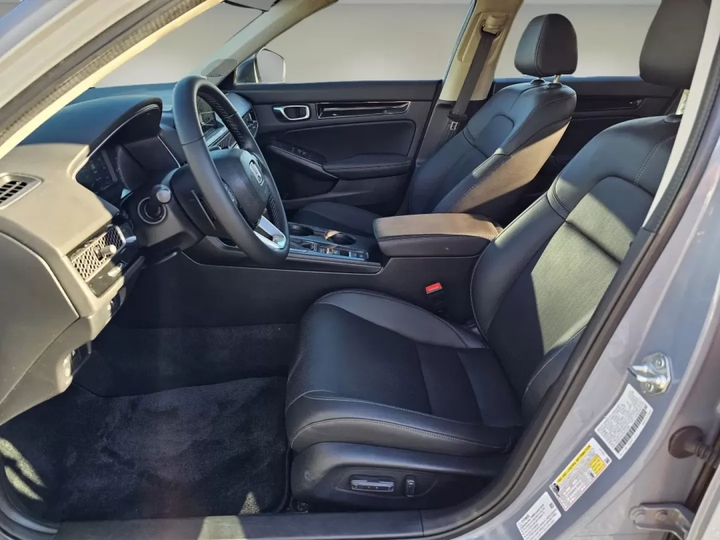 2023 Honda Civic Sedan Touring (2HGFE1F91PH) with an Other engine, located at 1430 Gateway Drive, Opelika, AL, 36801, (334) 239-0944, 32.637871, -85.409790 - **Experience the Perfect Blend of Style and Comfort with the 2023 Honda Civic Touring Sedan Ideal for Your Daily Commute and Weekend Adventures!**<br /> <br /> Looking for a reliable, stylish vehicle that fits your lifestyle? The 2023 Honda Civic Touring Sedan is just what you need. With its turboc - Photo#8