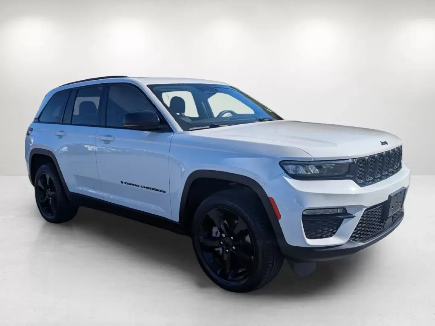 2023 /Global Black Jeep Grand Cherokee Limited (1C4RJGBG7PC) with an Other engine, located at 3959 U.S. 80 W, Phenix City, AL, 36870, (334) 297-4885, 32.469296, -85.135185 - **Explore the 2023 Jeep Grand Cherokee Limited: Your Ticket to Adventure in Phenix City!**<br /> <br /> Are you ready for your next adventure? The 2023 Jeep Grand Cherokee Limited isn't just a vehicle; it's your gateway to freedom. Whether you're navigating the bustle of daily life or setting off on - Photo#2