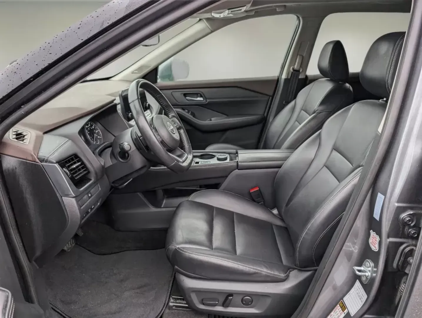2023 /Charcoal Nissan Rogue SL (5N1BT3CB5PC) with an Intercooled Turbo Regular Unleaded I-3 1.5 L/91 engine, 1-Speed CVT w/OD transmission, located at 7000 Northlake Connector, Columbus, GA, 31904, (706) 987-8085, 32.524975, -84.978134 - 2023 Nissan Rogue SL - Photo#9