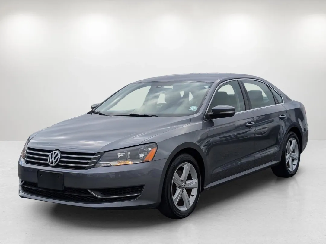2013 Volkswagen Passat SE